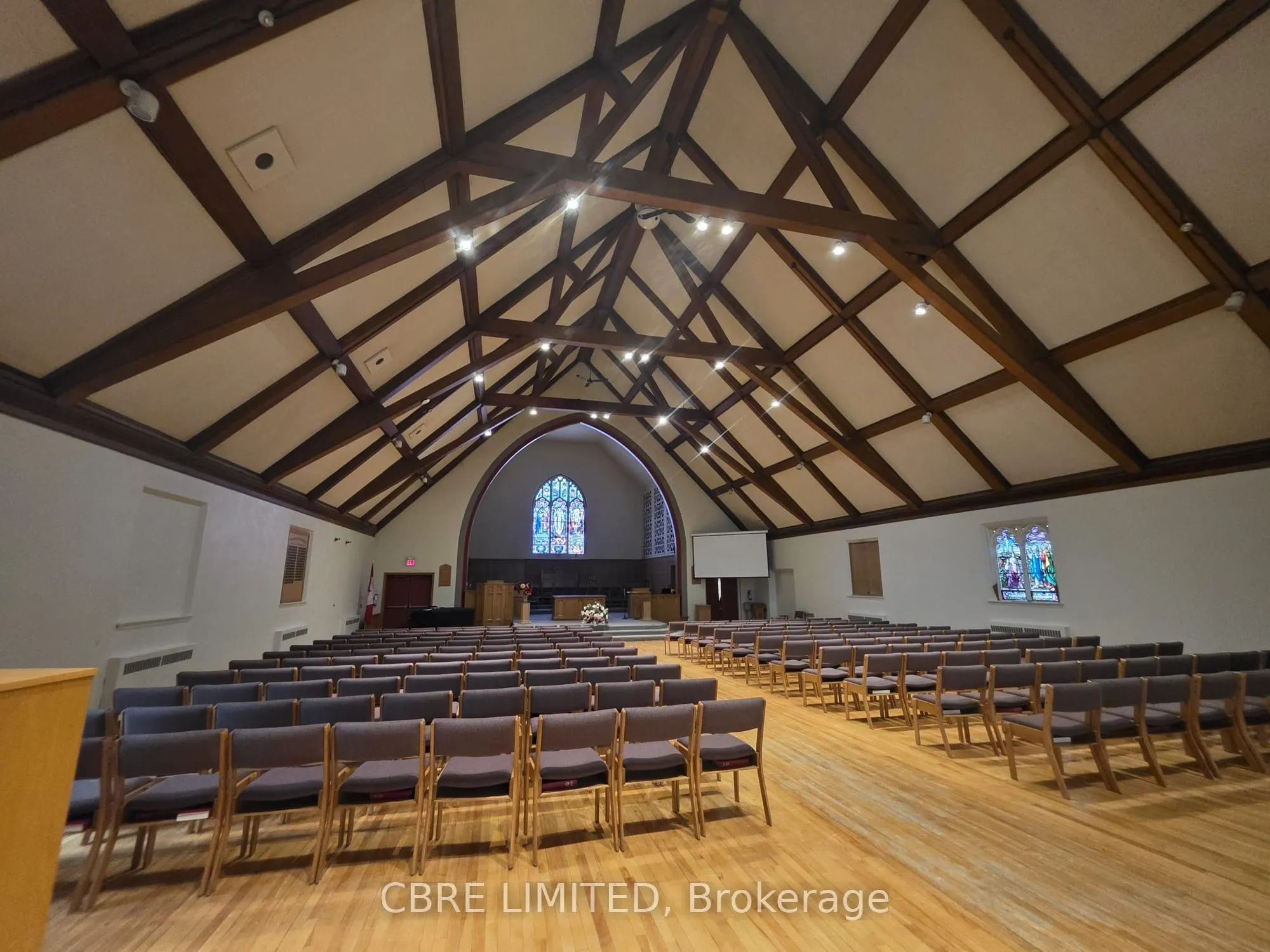 151 Lakeshore Road W