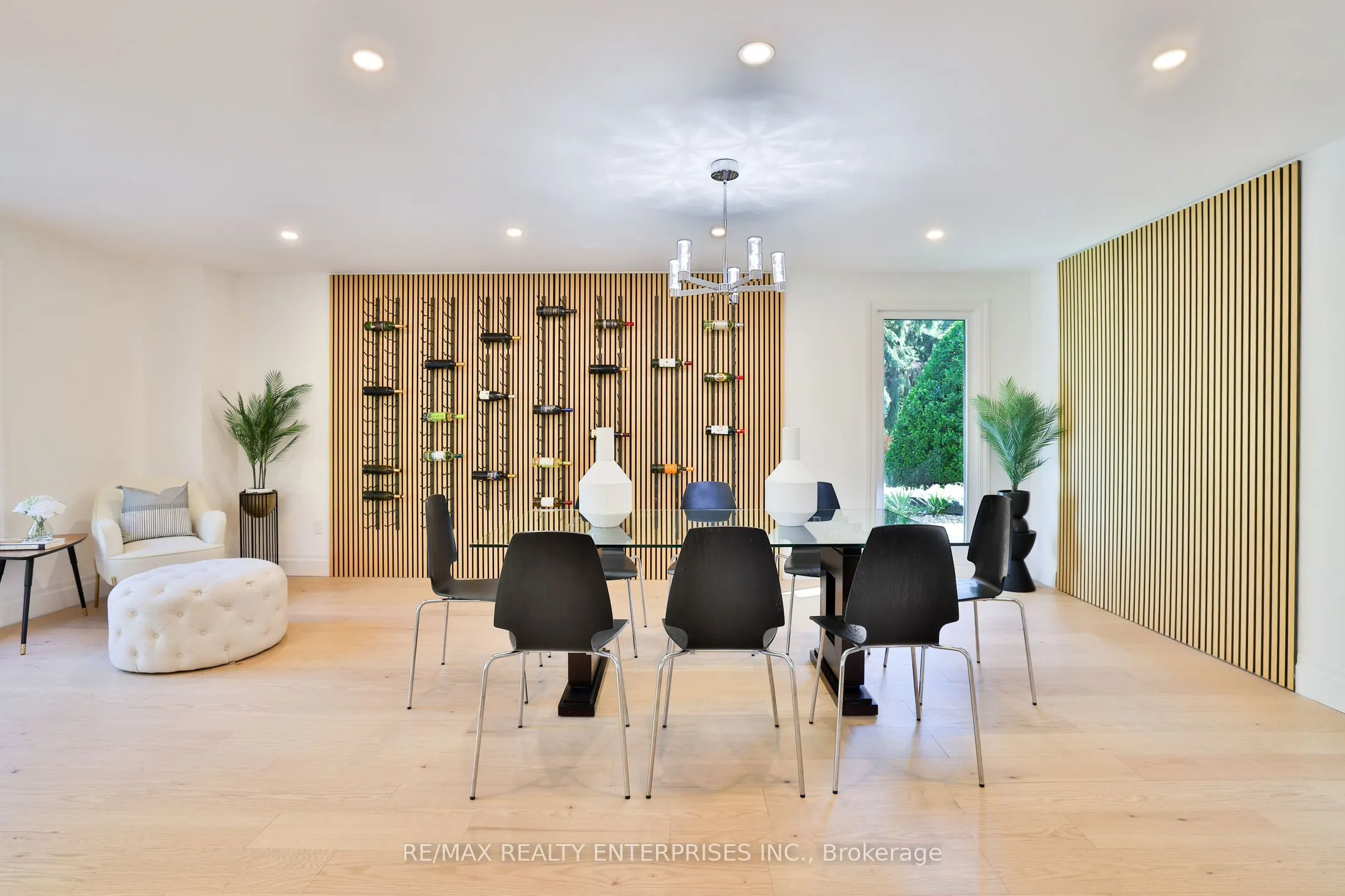 625 Sir Richards Road