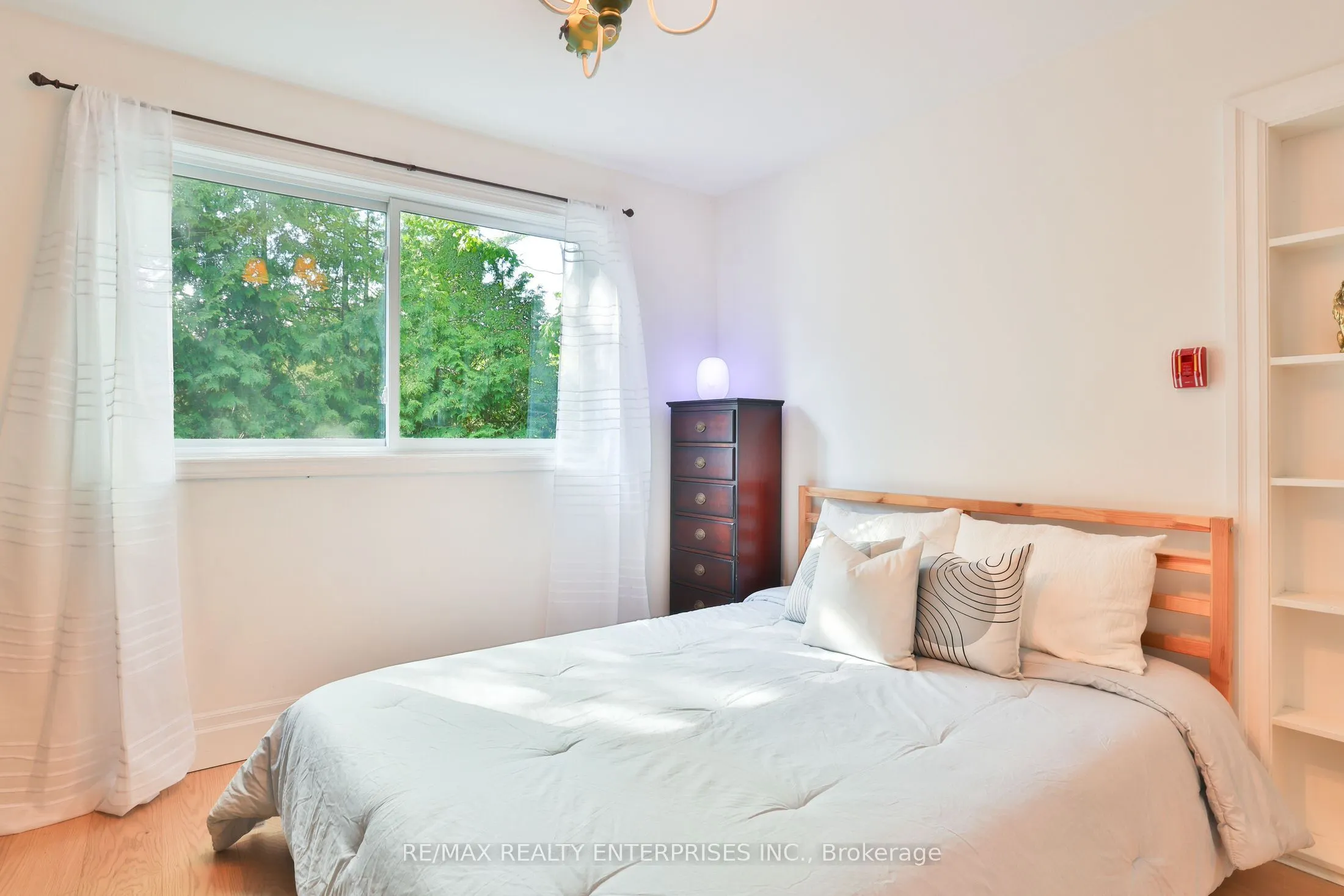625 Sir Richards Road
