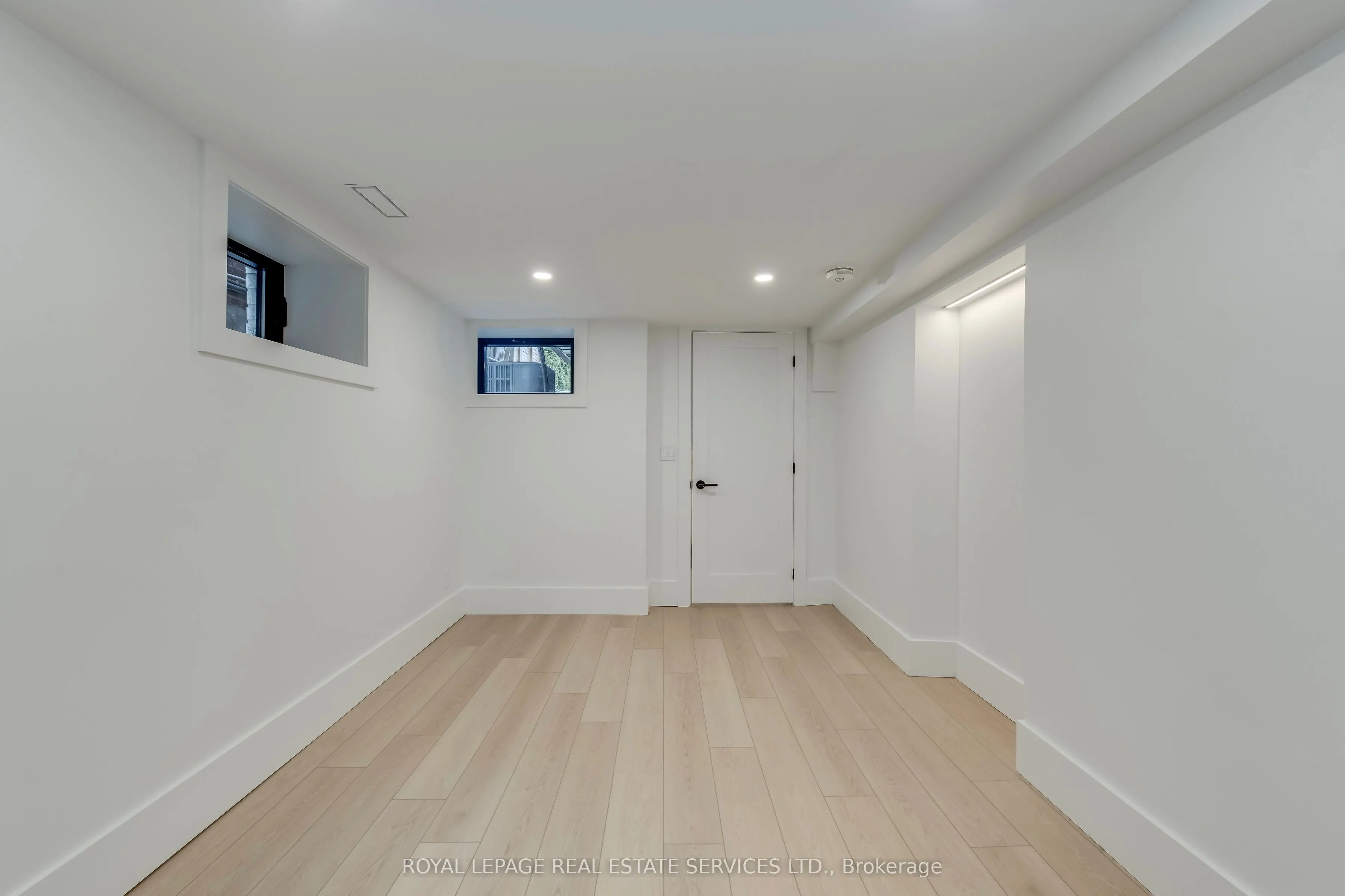 561 Durie Street