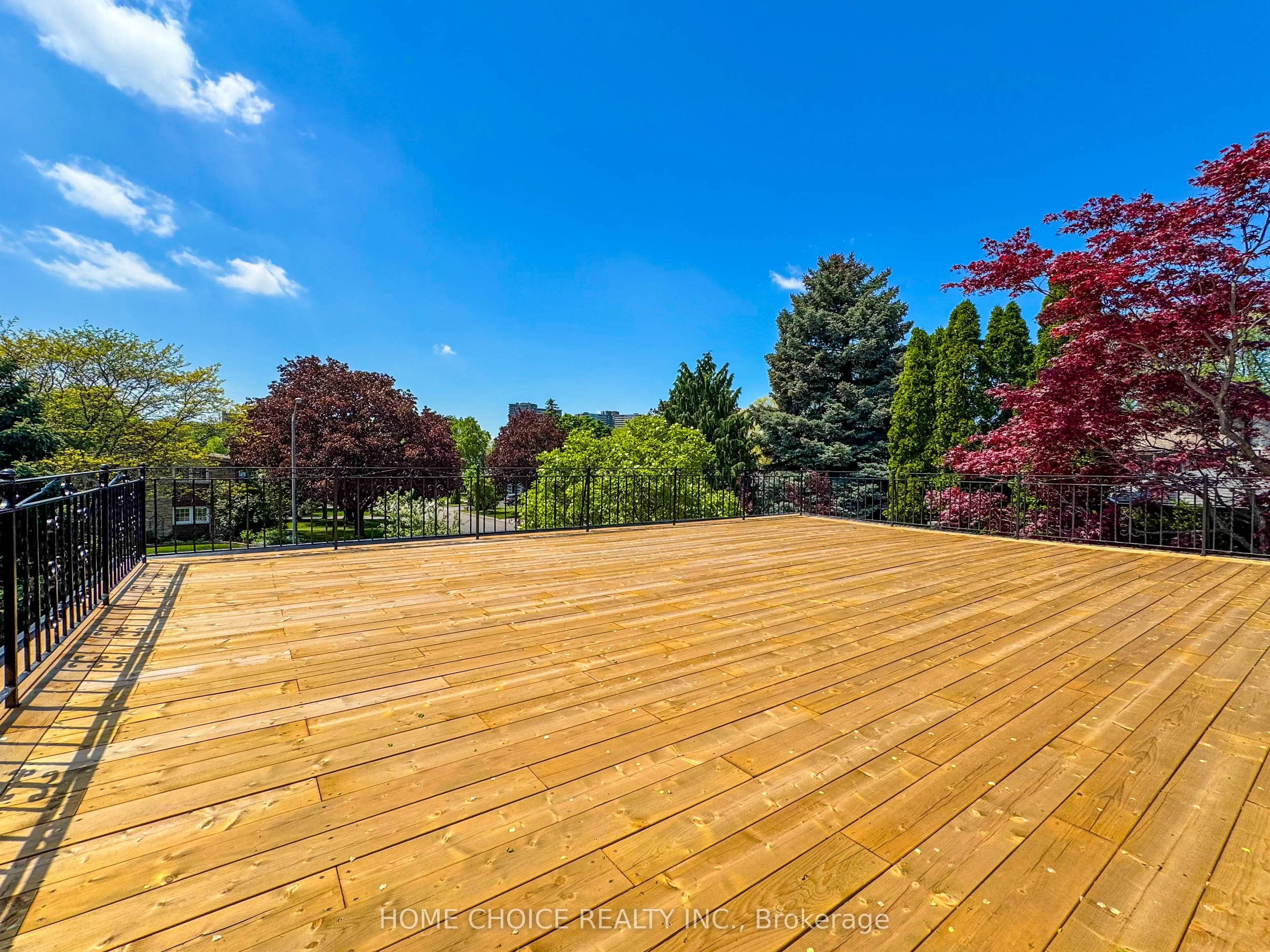 43 Golfwood Heights E