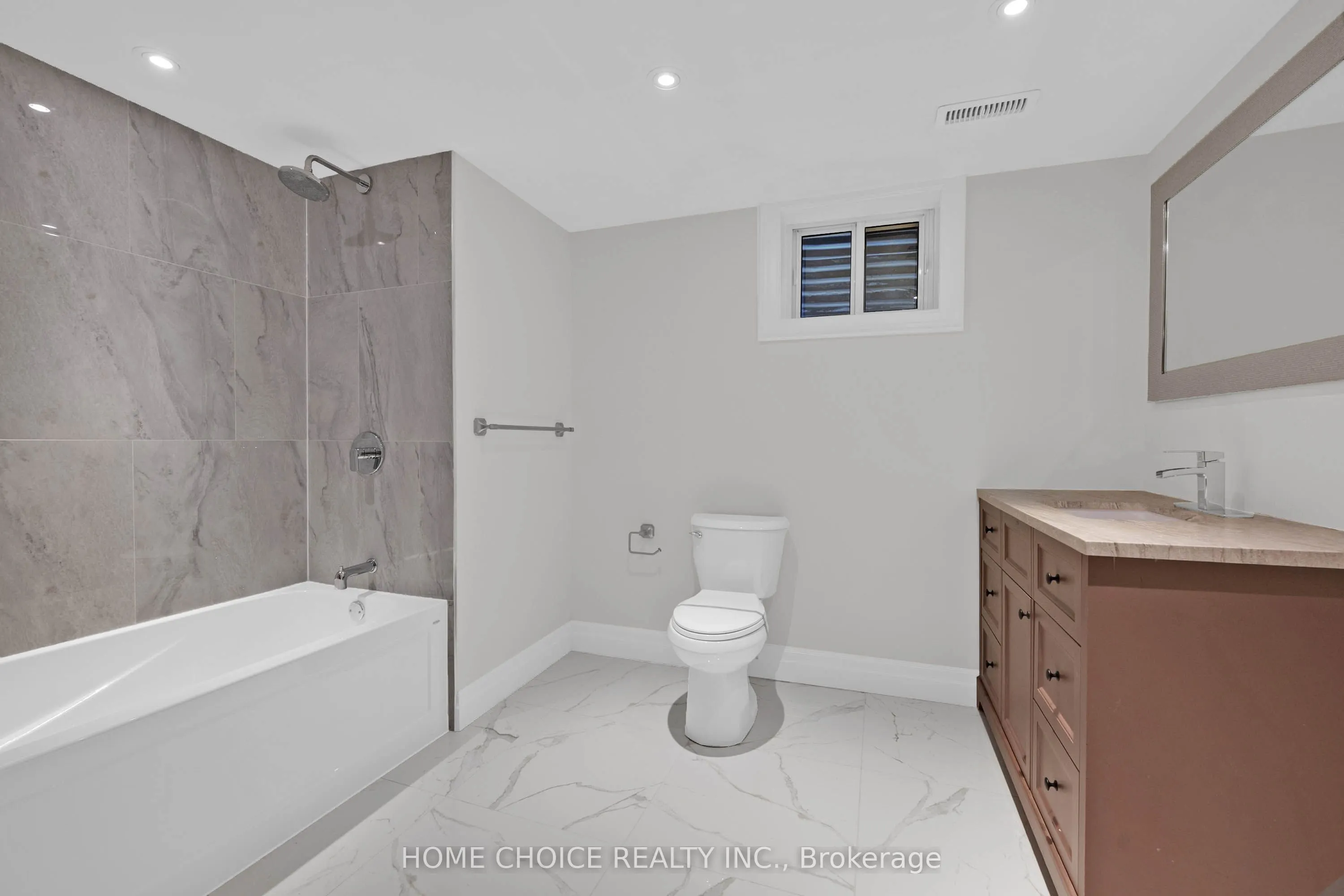 43 Golfwood Heights E