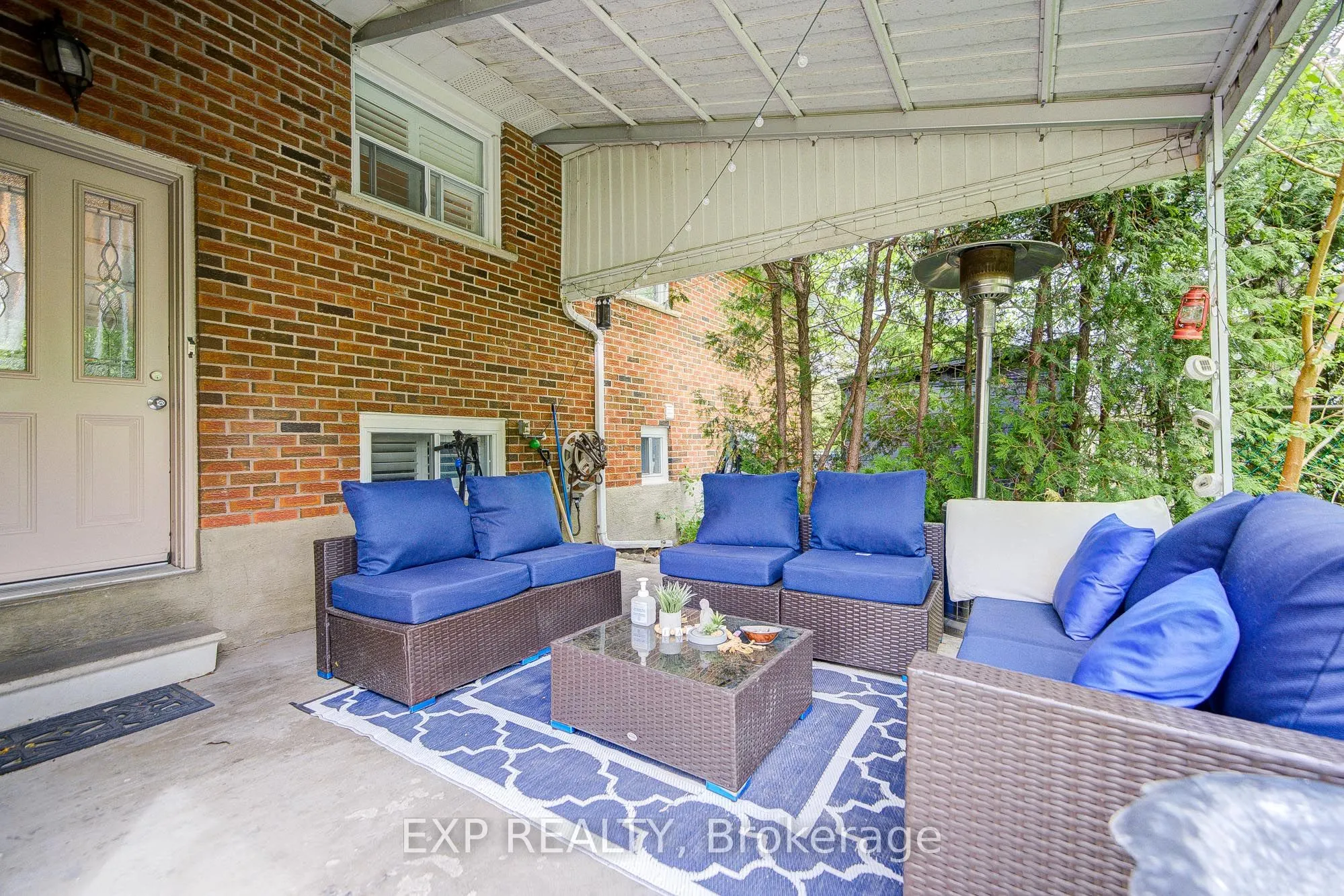 593A Scarlett Road N