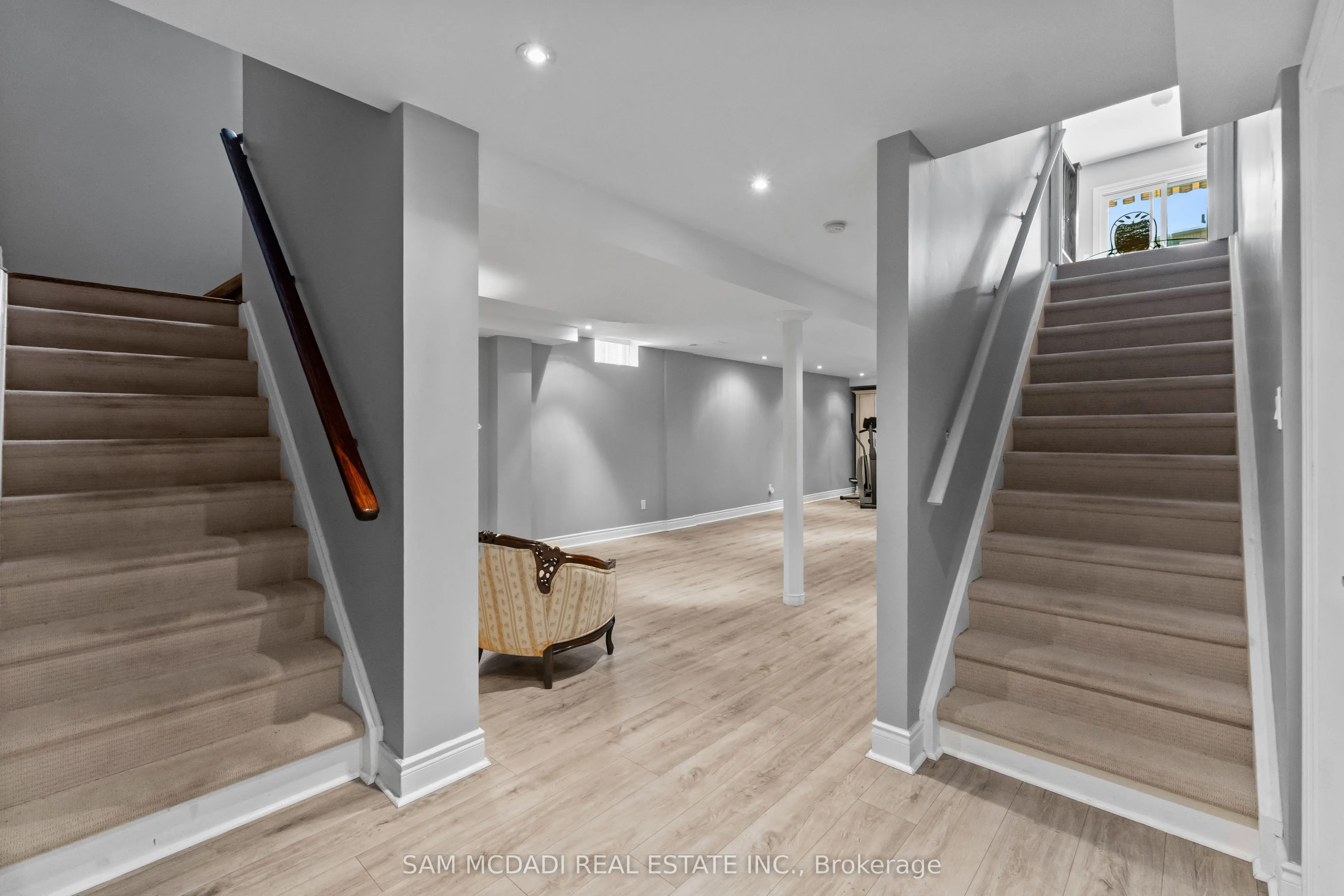 2476 Palmerston Road