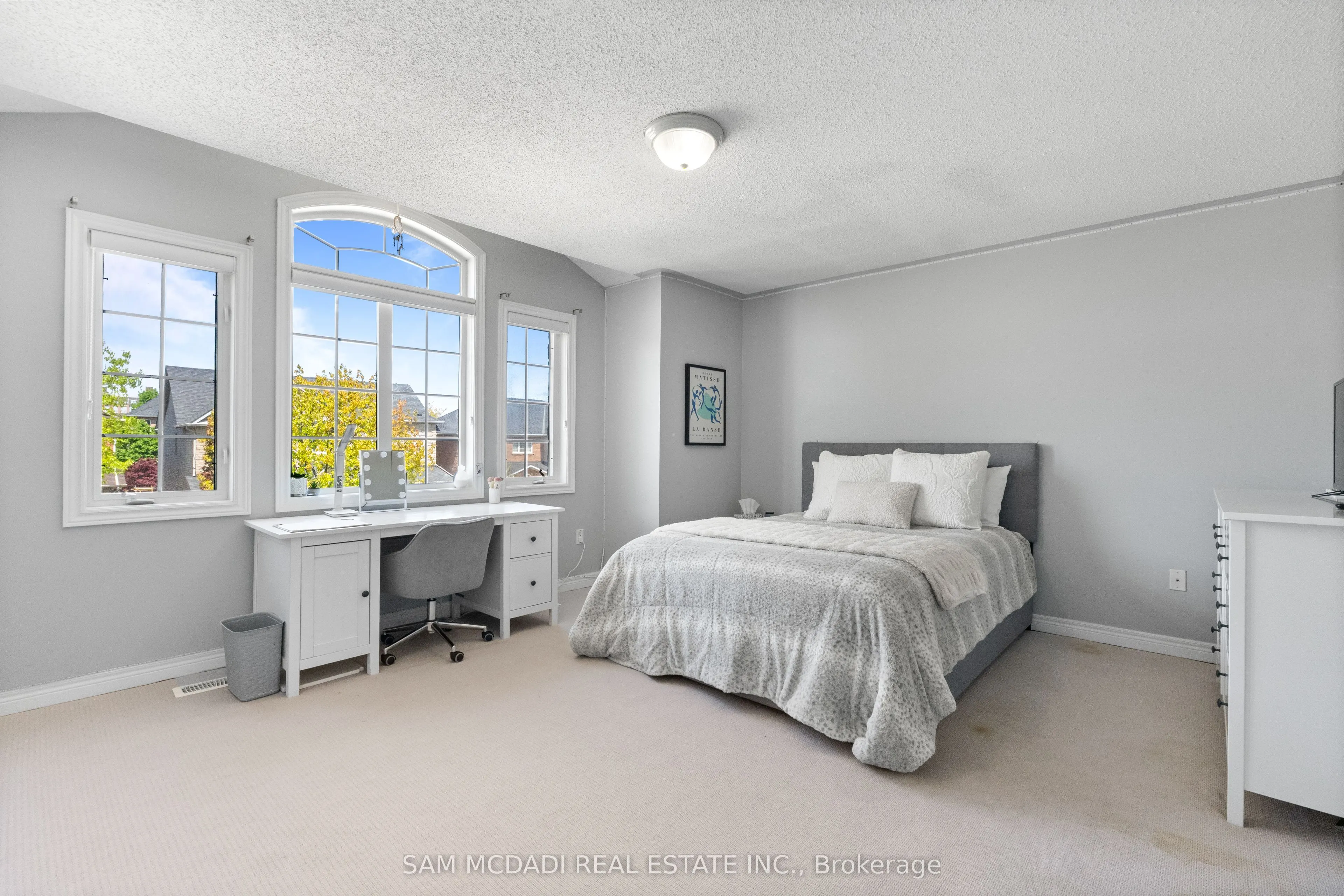 2476 Palmerston Road