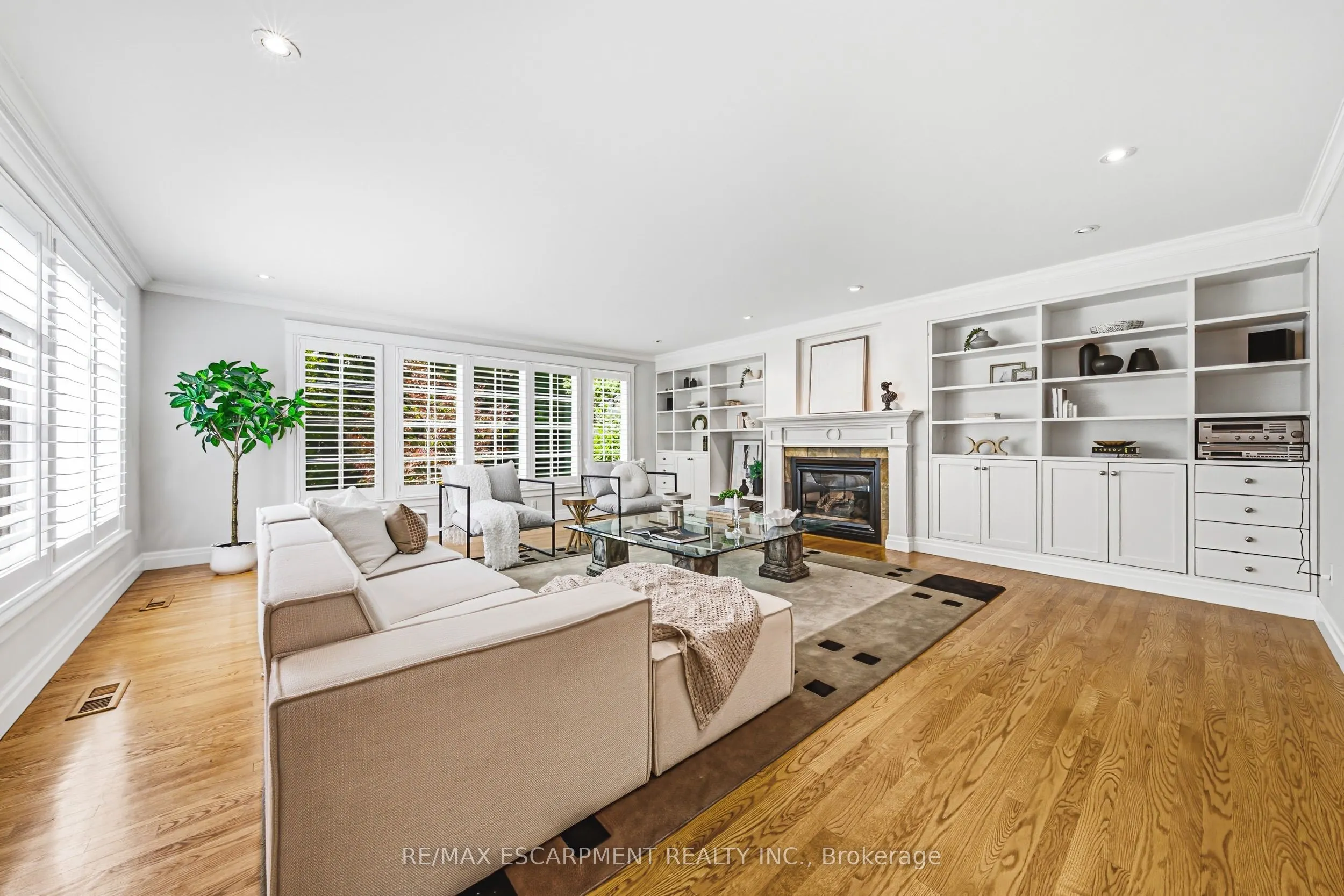 7 Colonial Crescent
