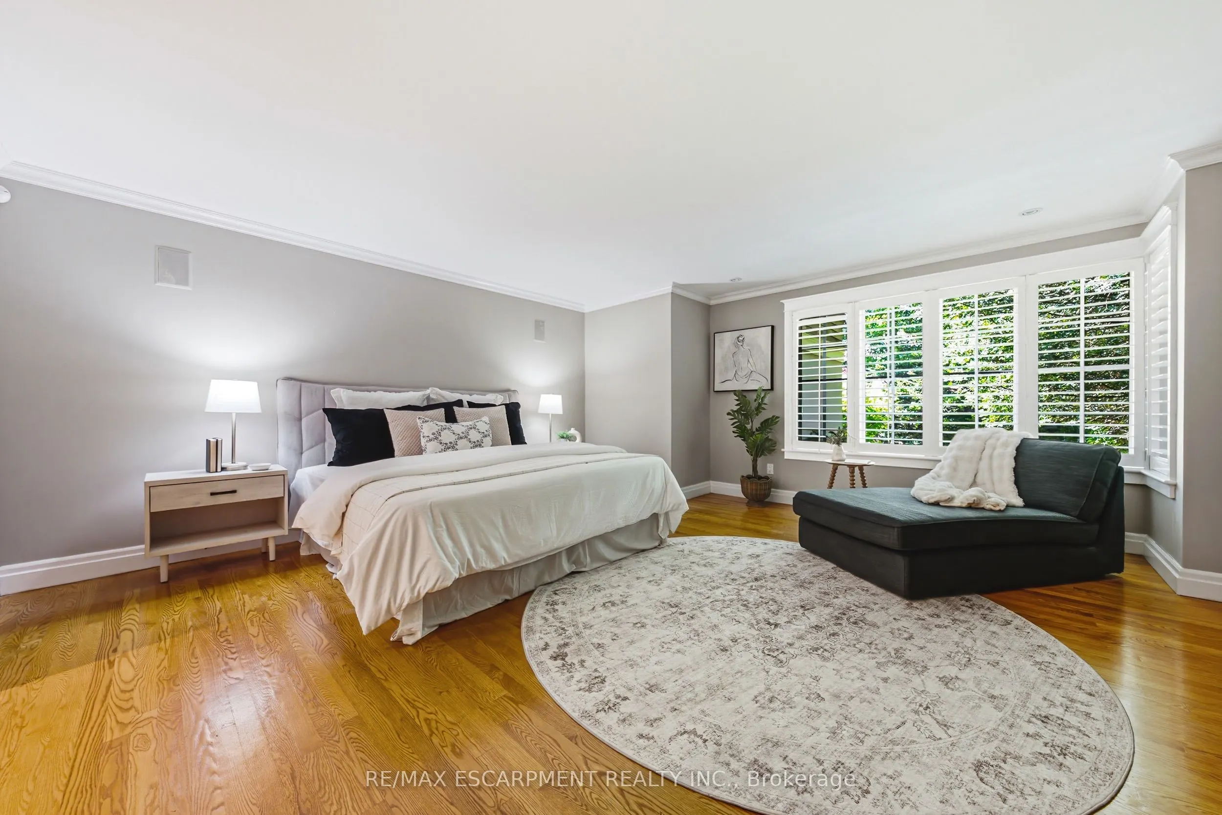 7 Colonial Crescent