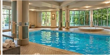 2565 Erin Centre Boulevard #411