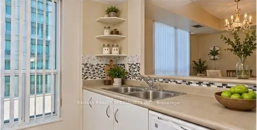 2565 Erin Centre Boulevard #411