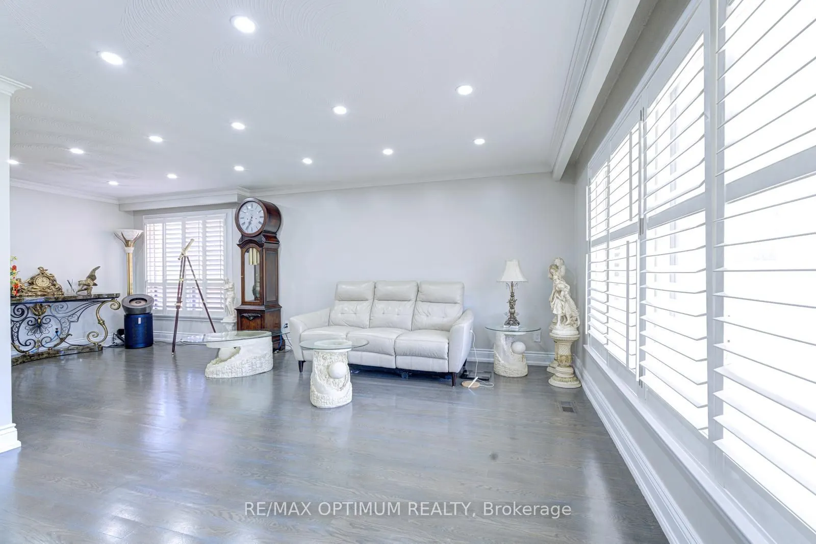 6 Evernby Boulevard