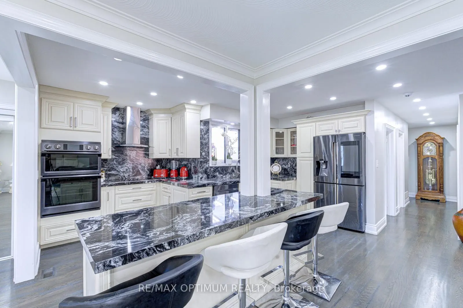 6 Evernby Boulevard