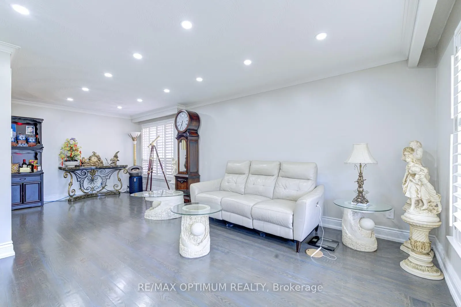 6 Evernby Boulevard