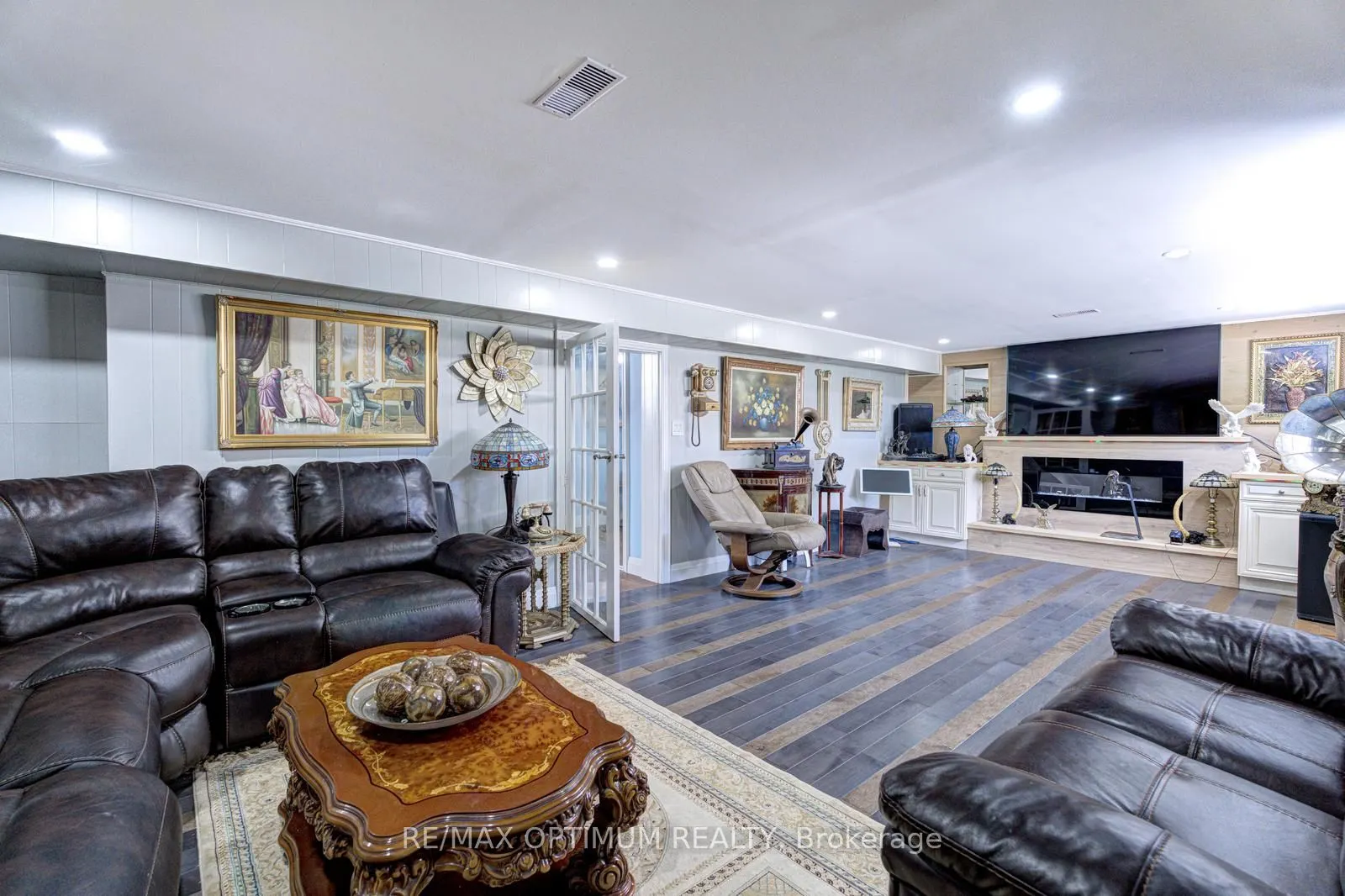 6 Evernby Boulevard