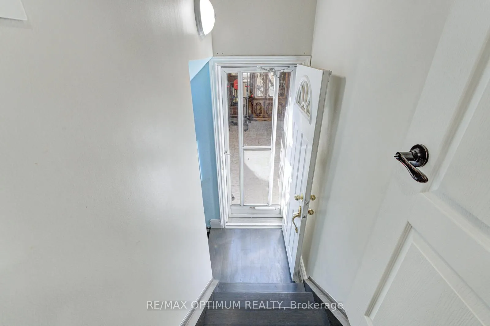 6 Evernby Boulevard