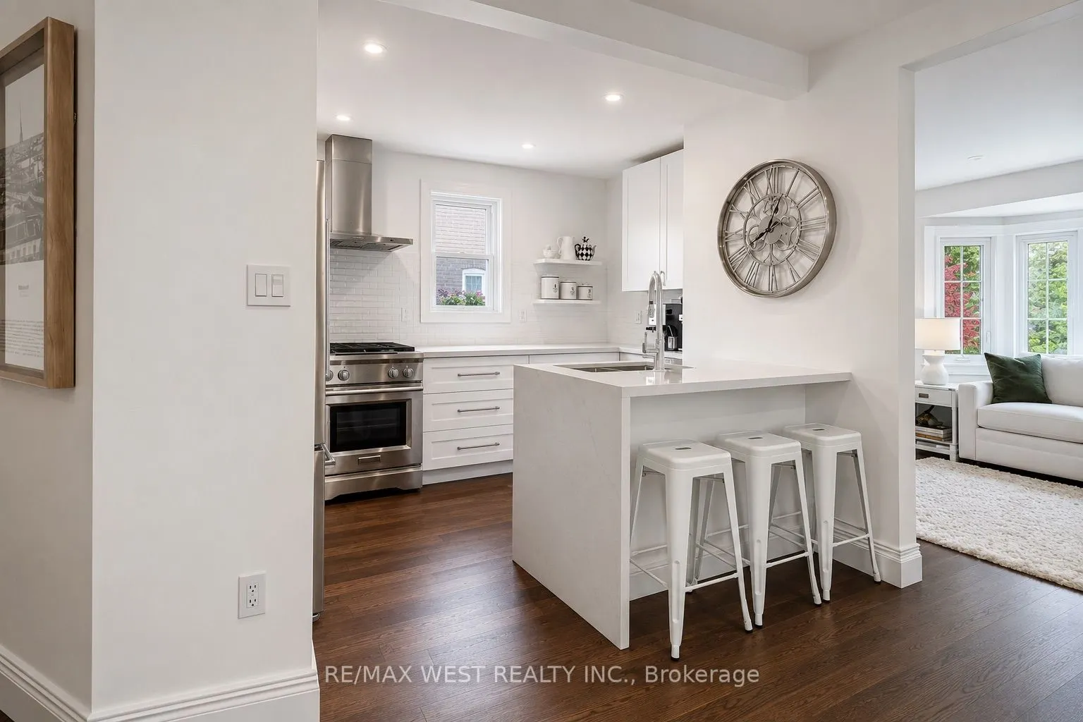 12 Brentwood Road S