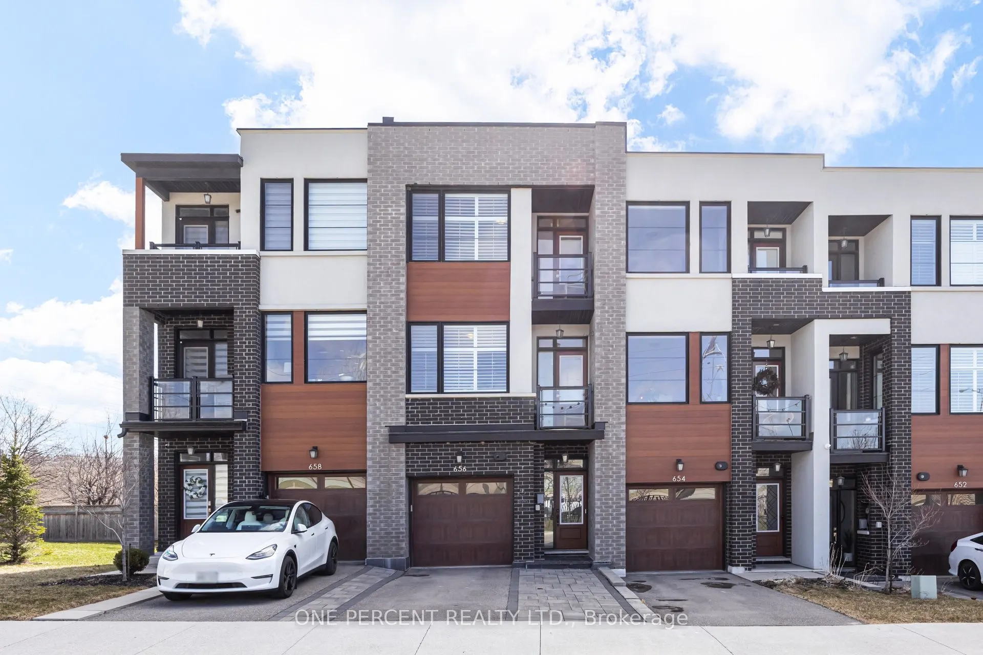 656 Tupelo Court