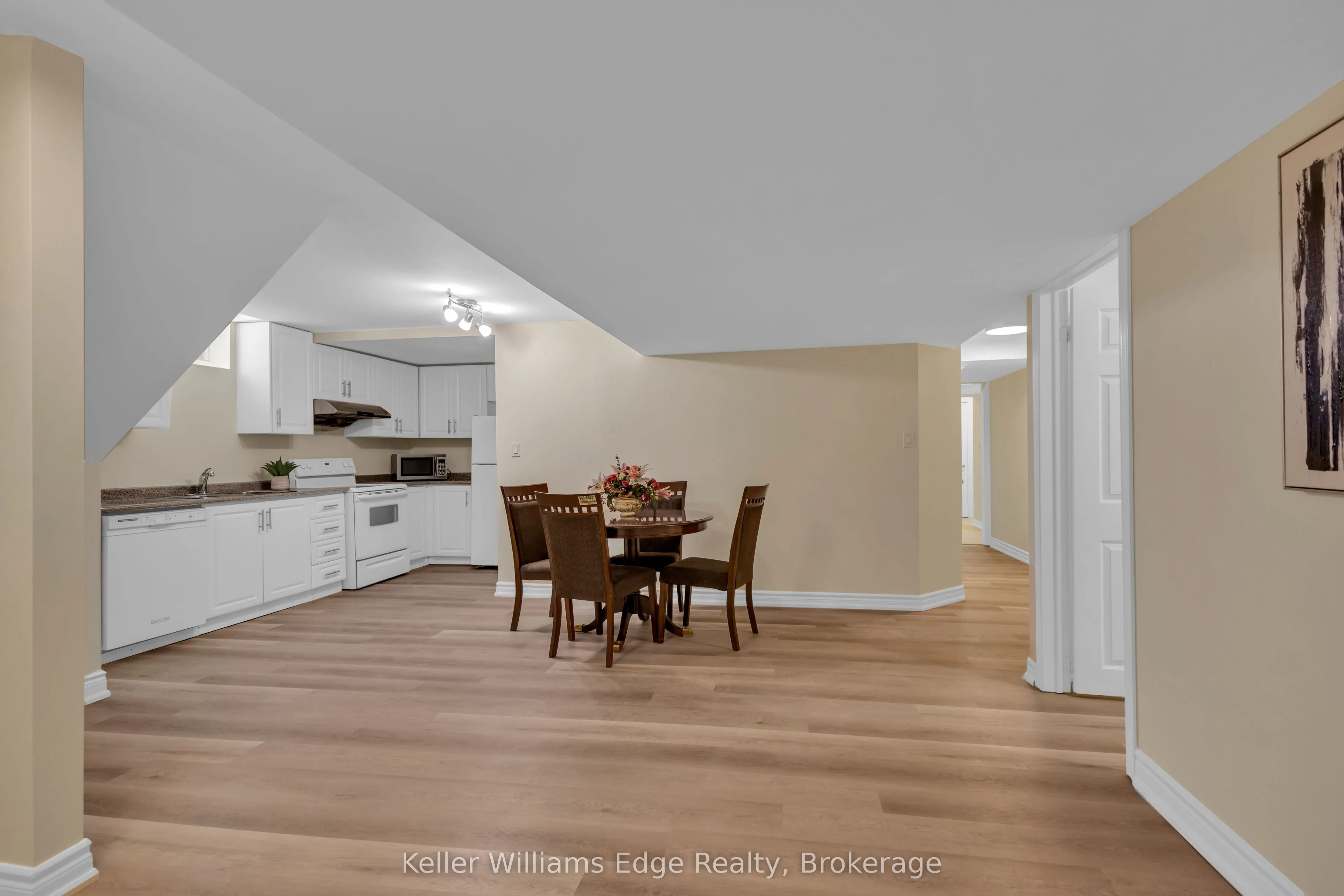 2241 Adirondak Trail