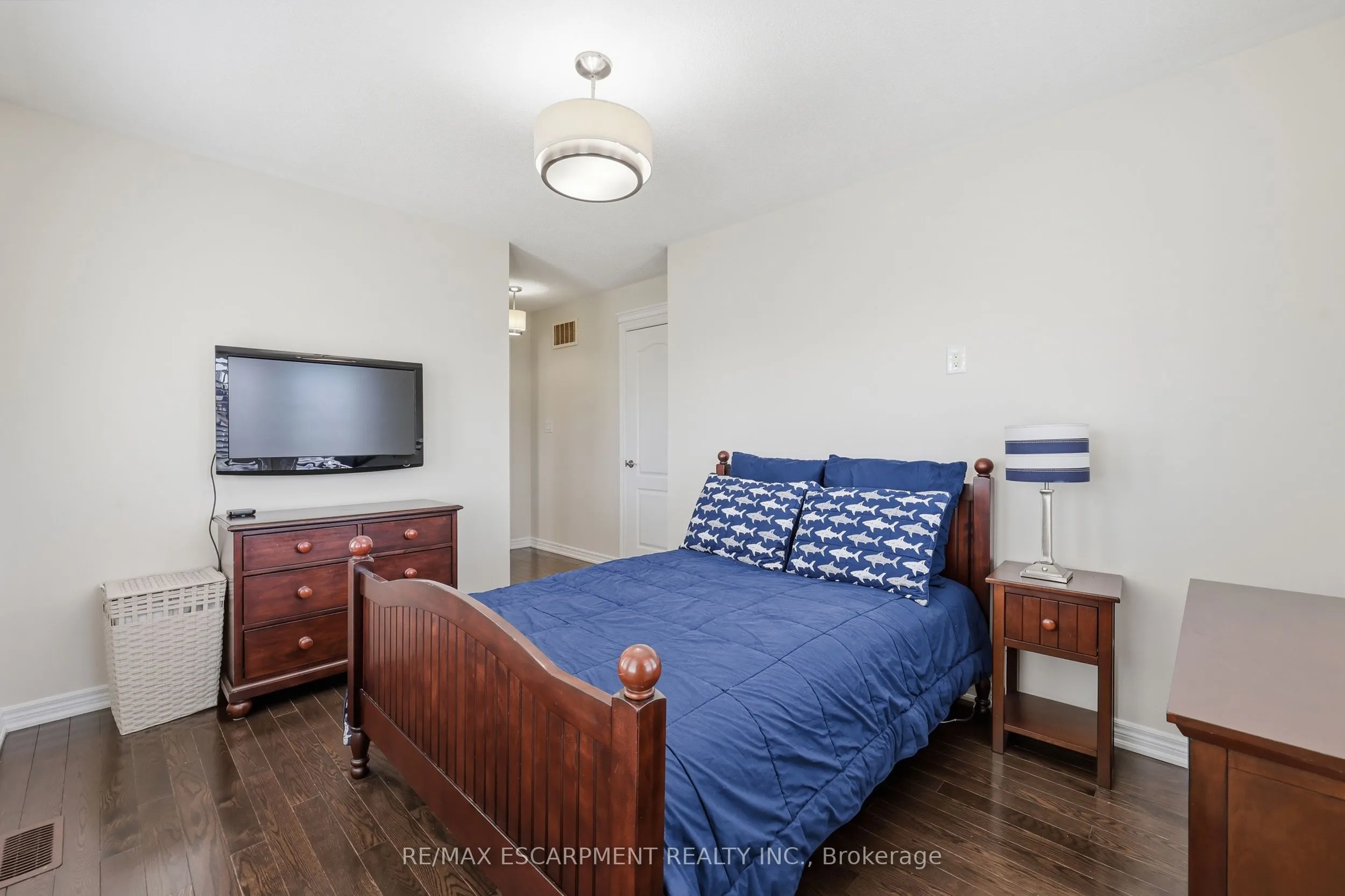 4645 Doug Wright Drive