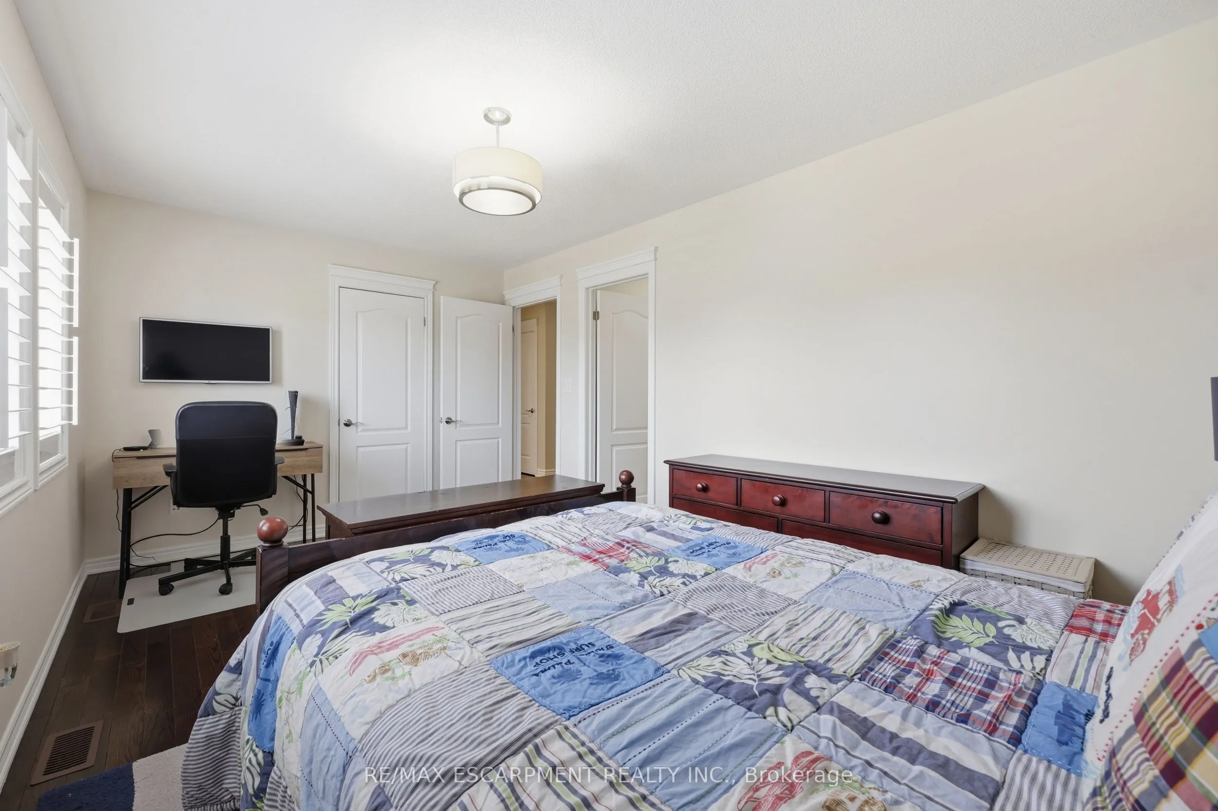 4645 Doug Wright Drive