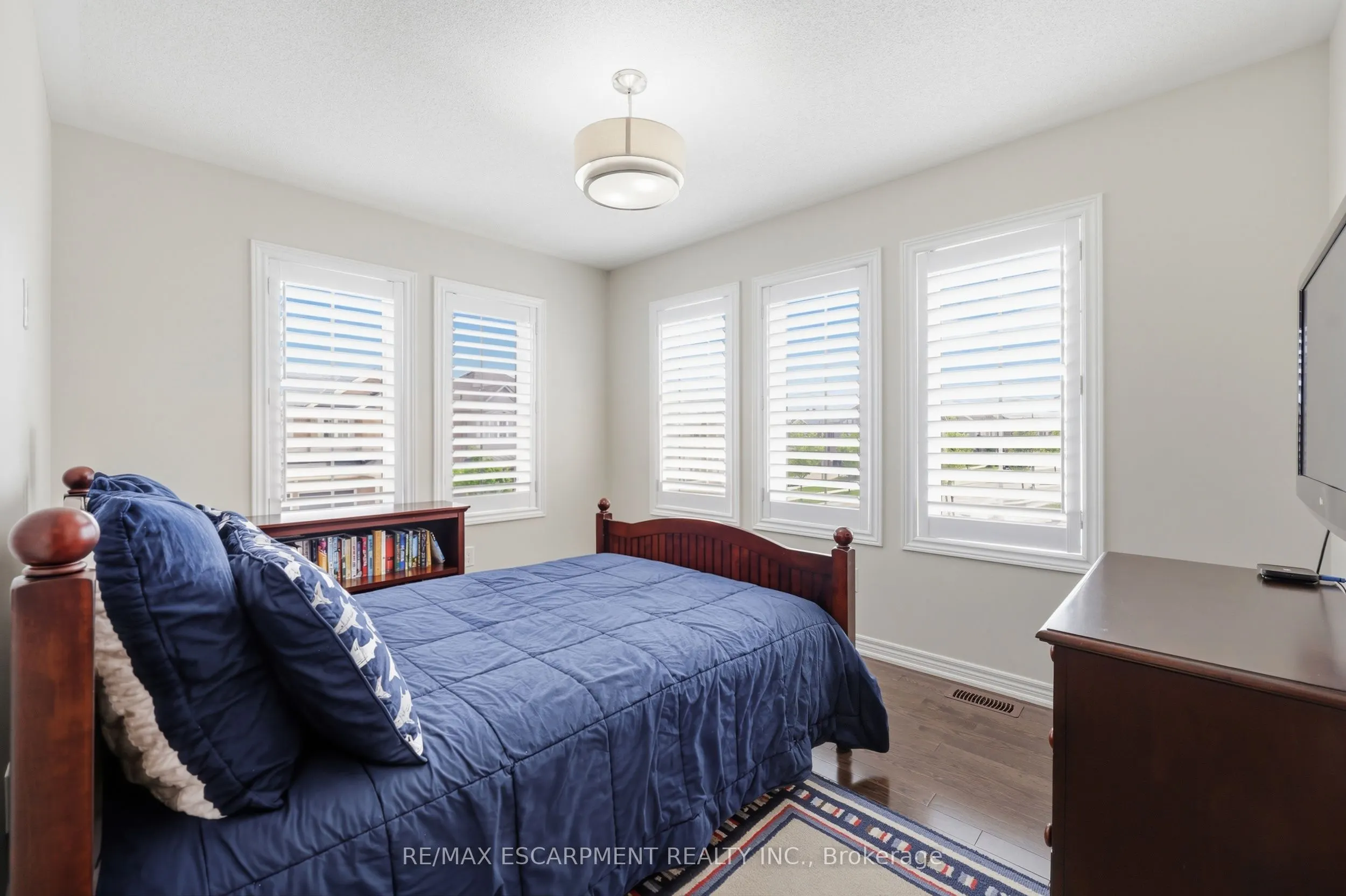 4645 Doug Wright Drive
