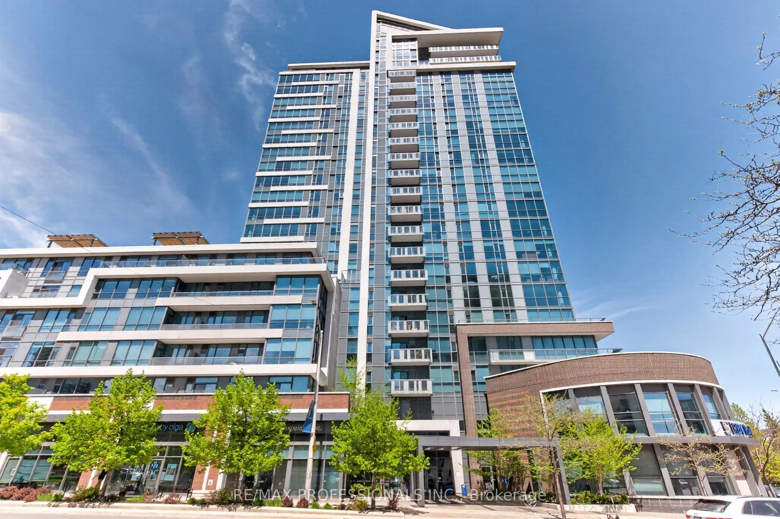 1 Hurontario Street #413