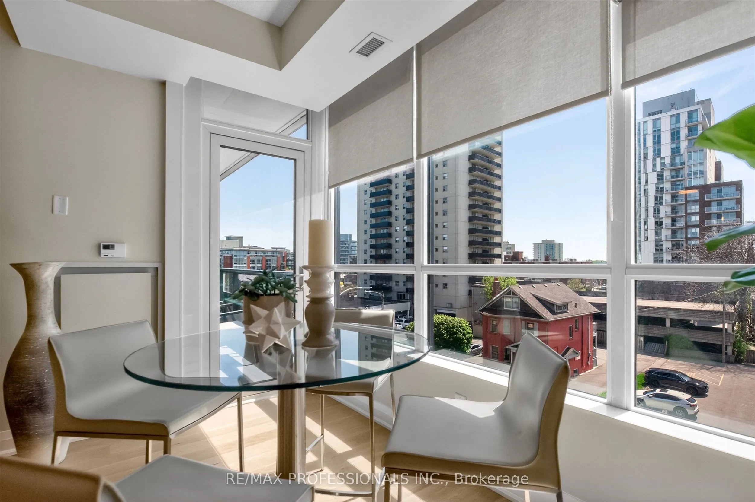 1 Hurontario Street #413