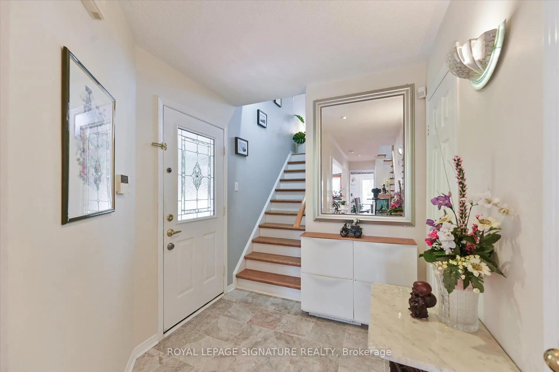 5481 Palmerston Crescent