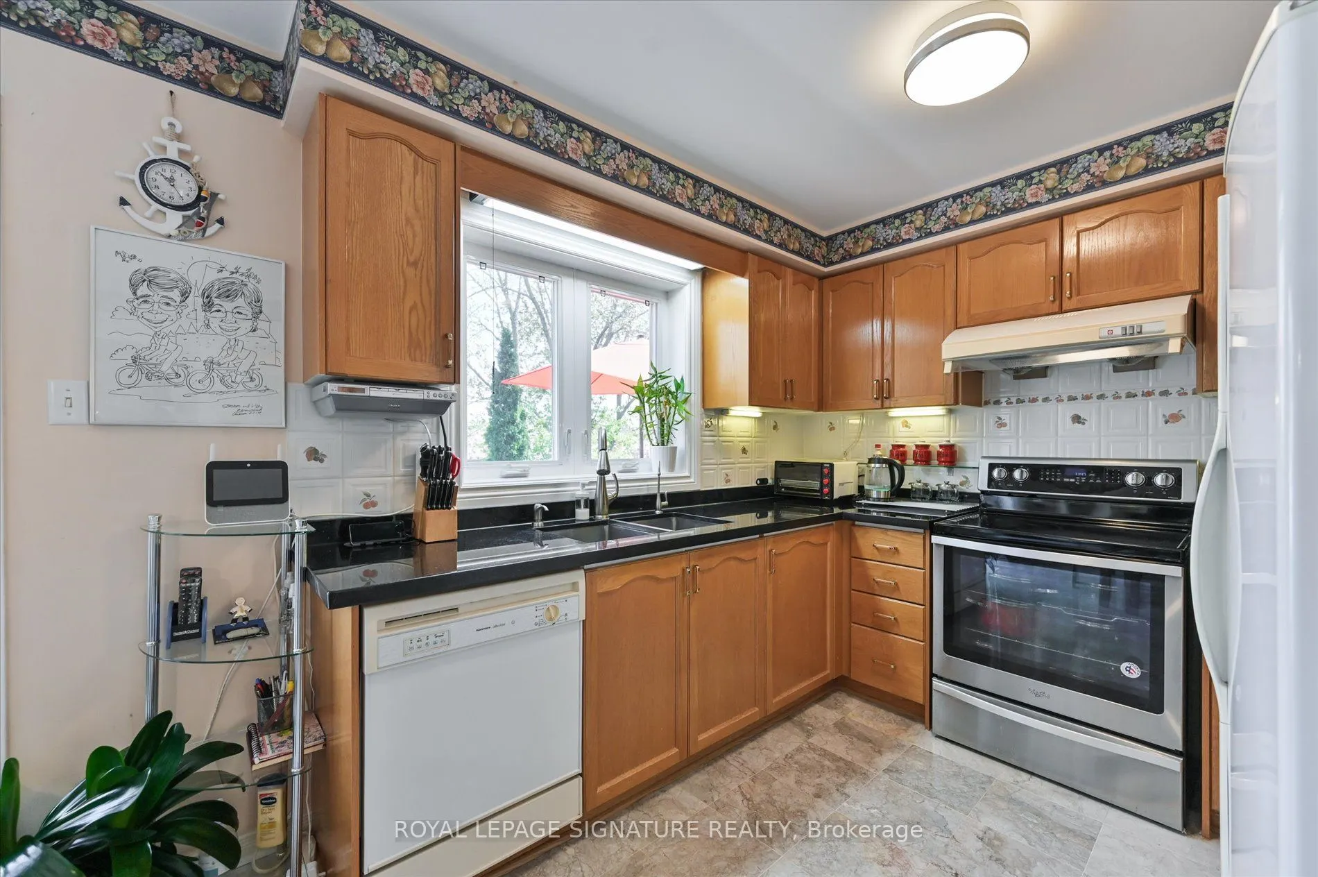 5481 Palmerston Crescent