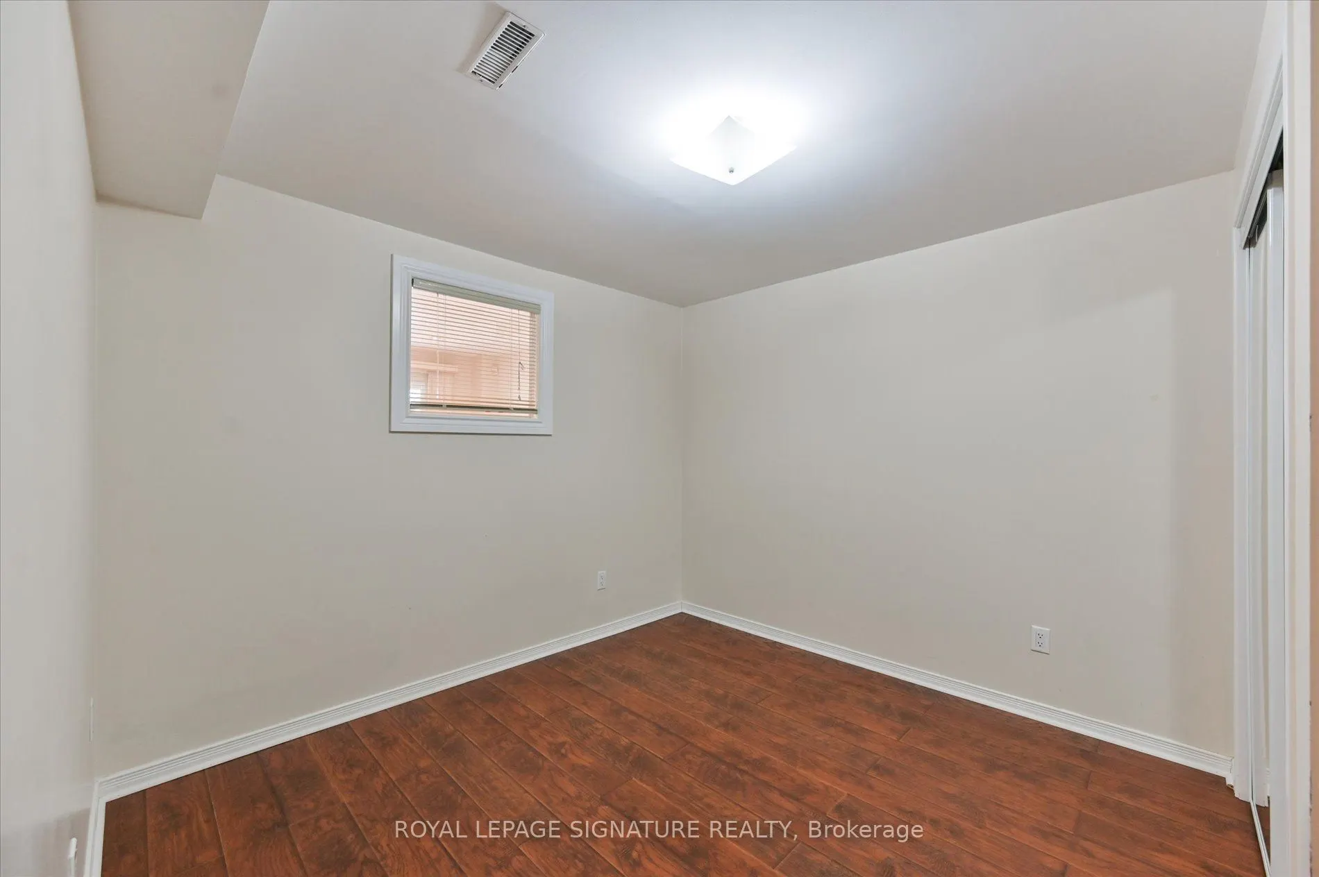 5481 Palmerston Crescent