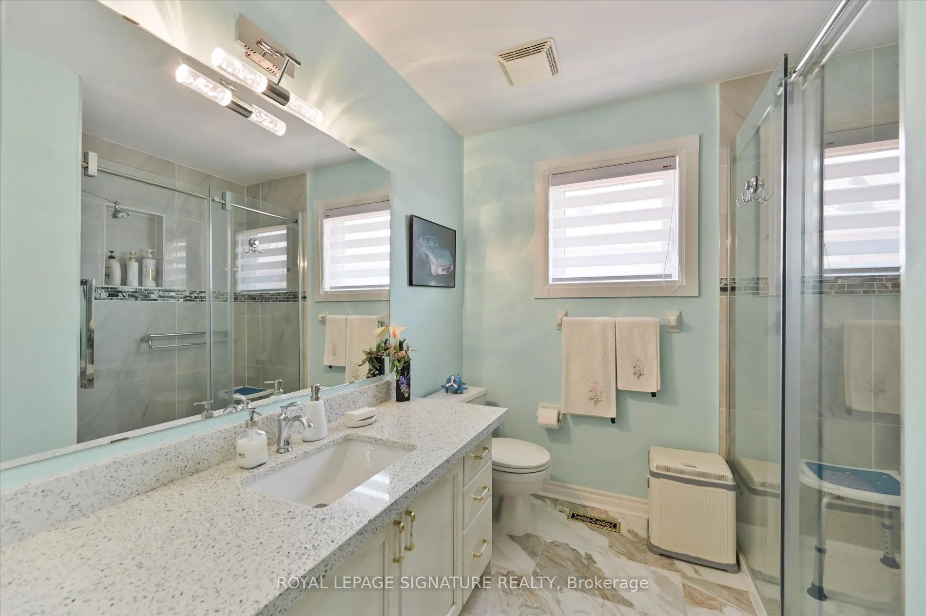 5481 Palmerston Crescent