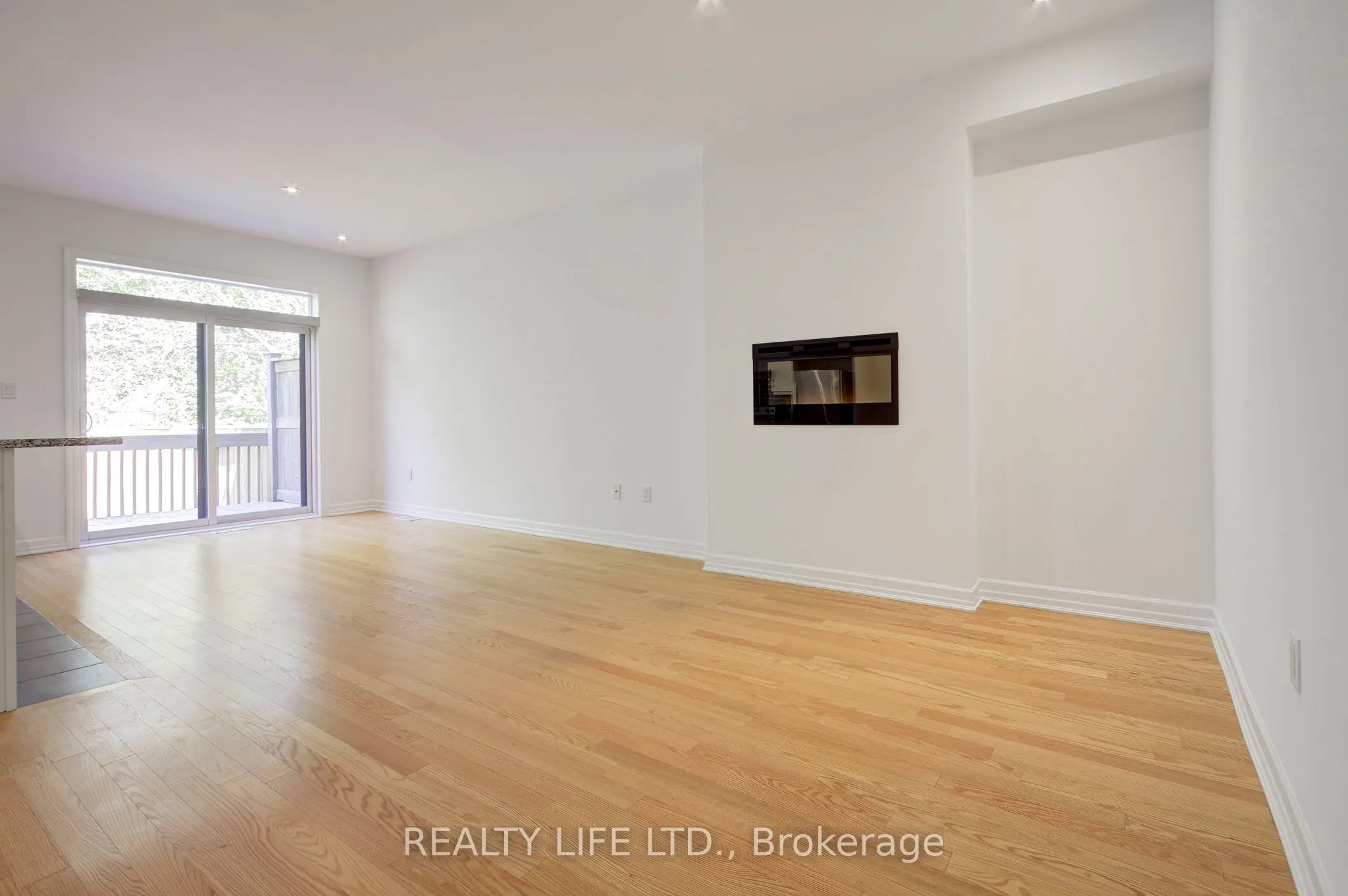 1209 Owls Head Road