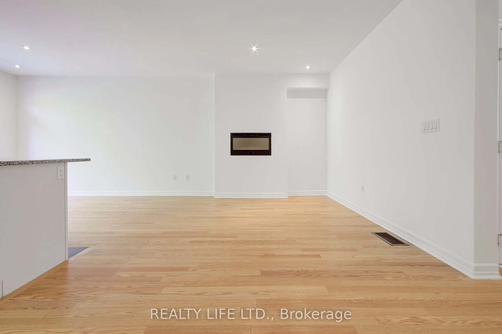 1209 Owls Head Road