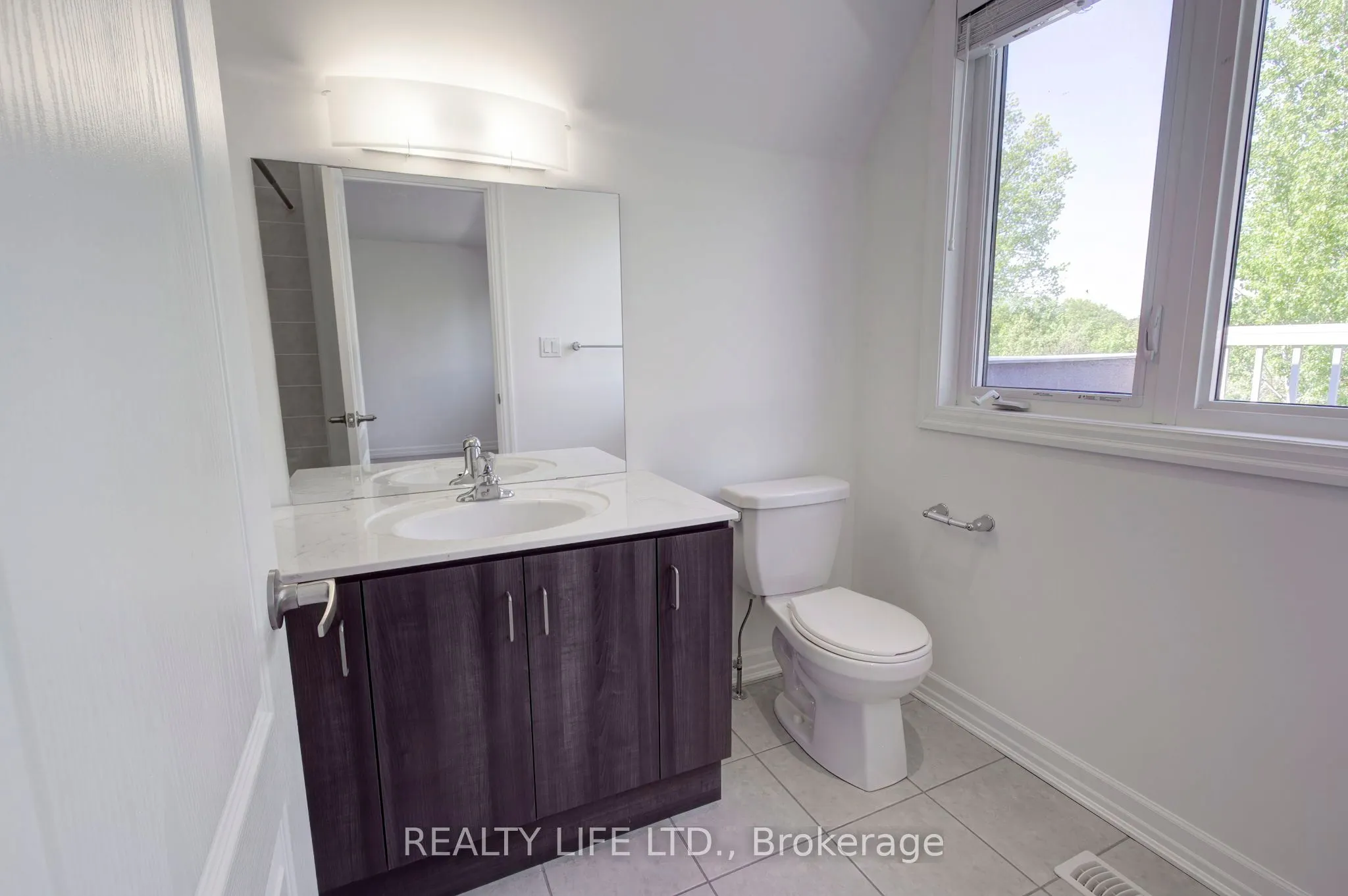 1209 Owls Head Road