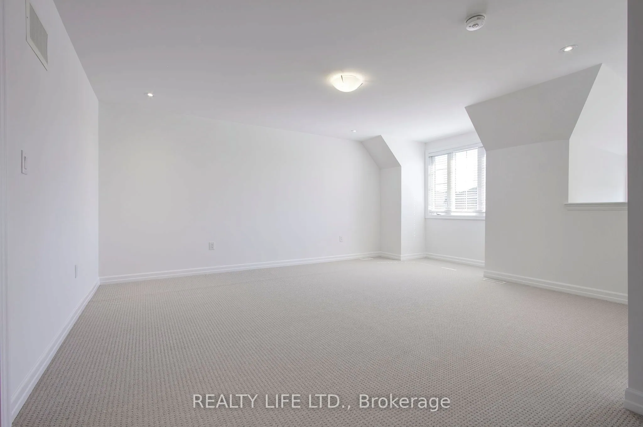 1209 Owls Head Road