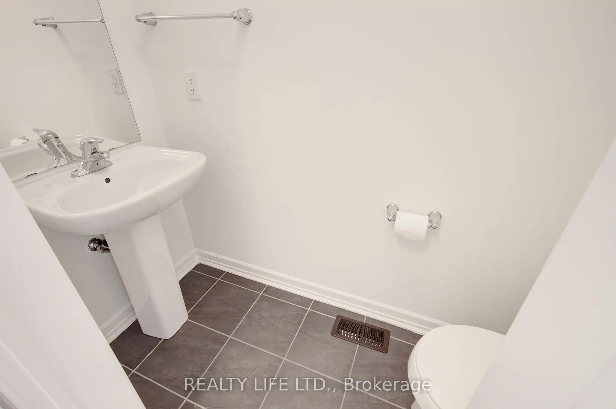 1209 Owls Head Road