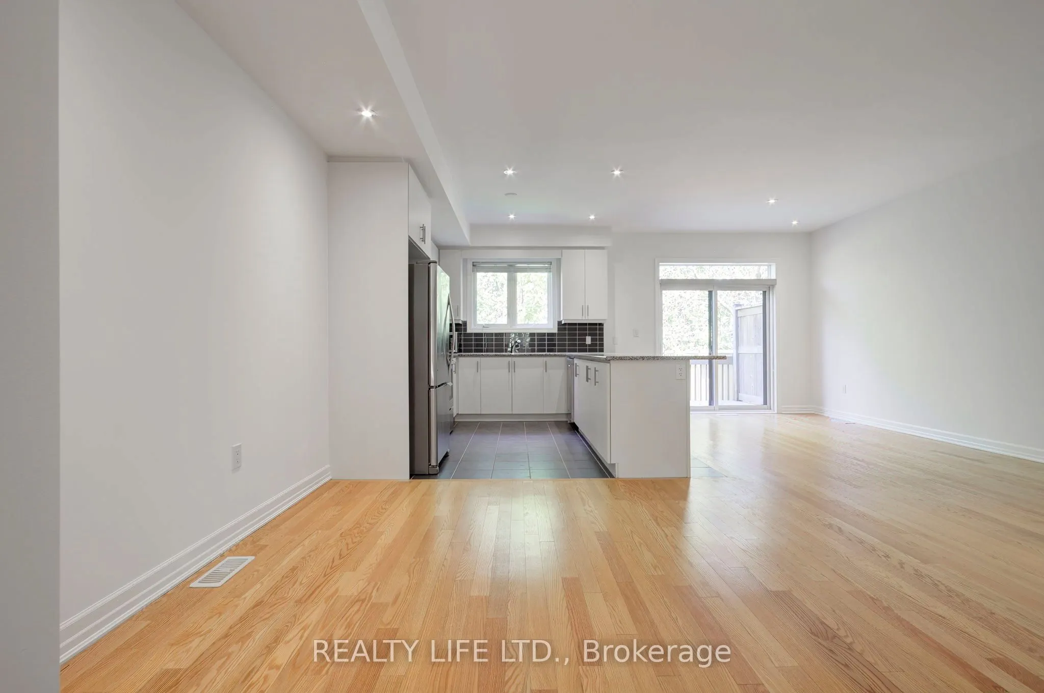 1209 Owls Head Road