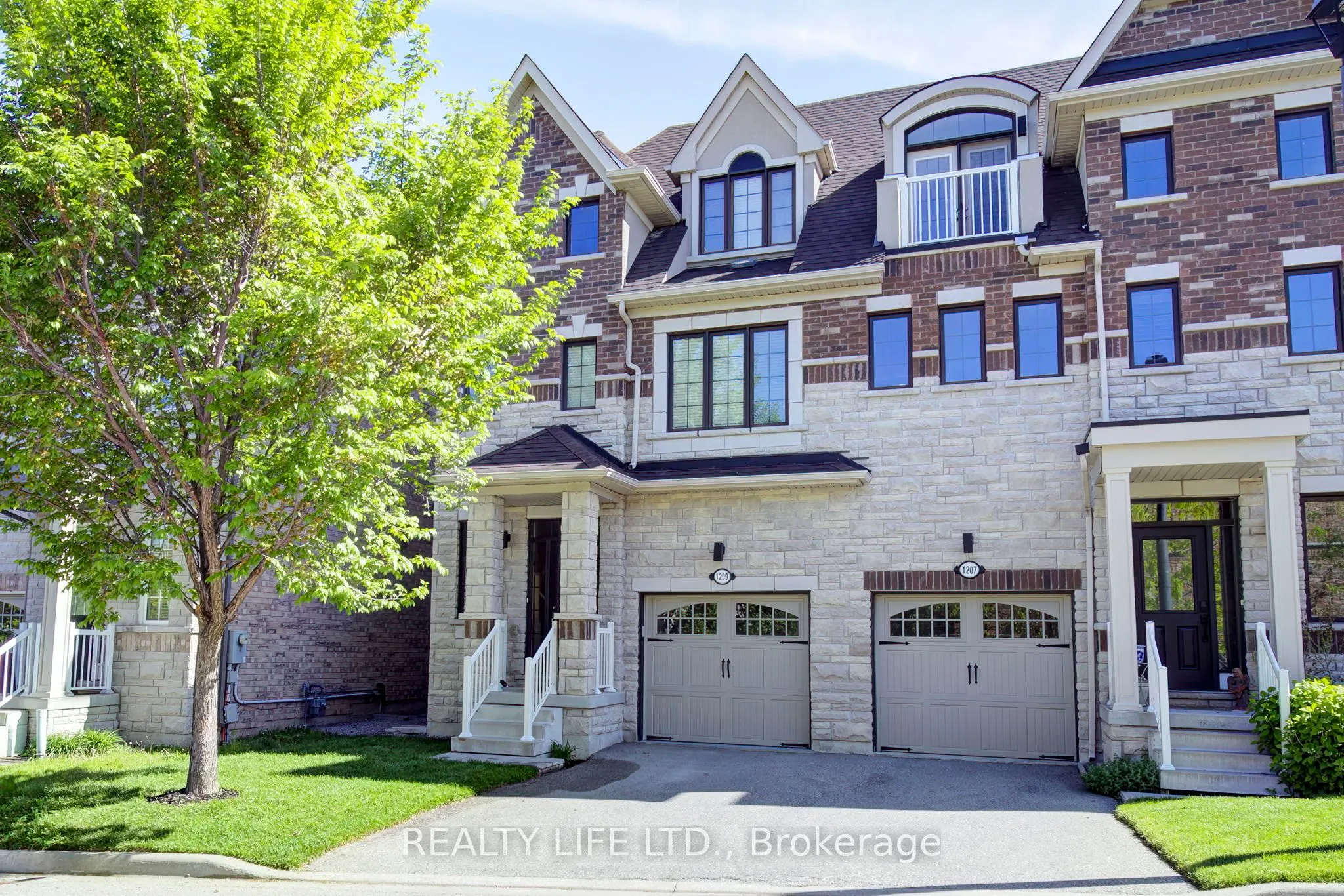 1209 Owls Head Road