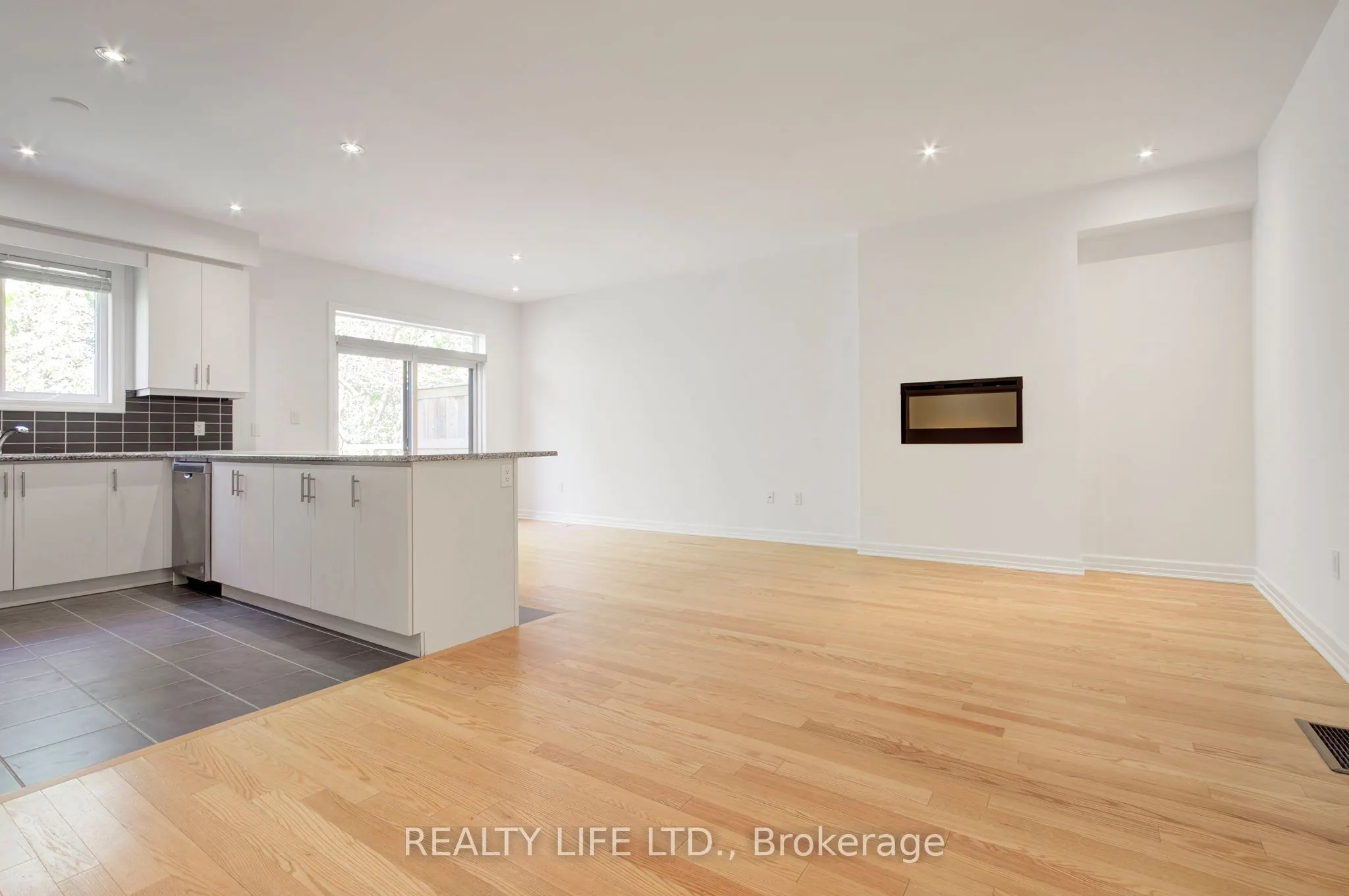 1209 Owls Head Road