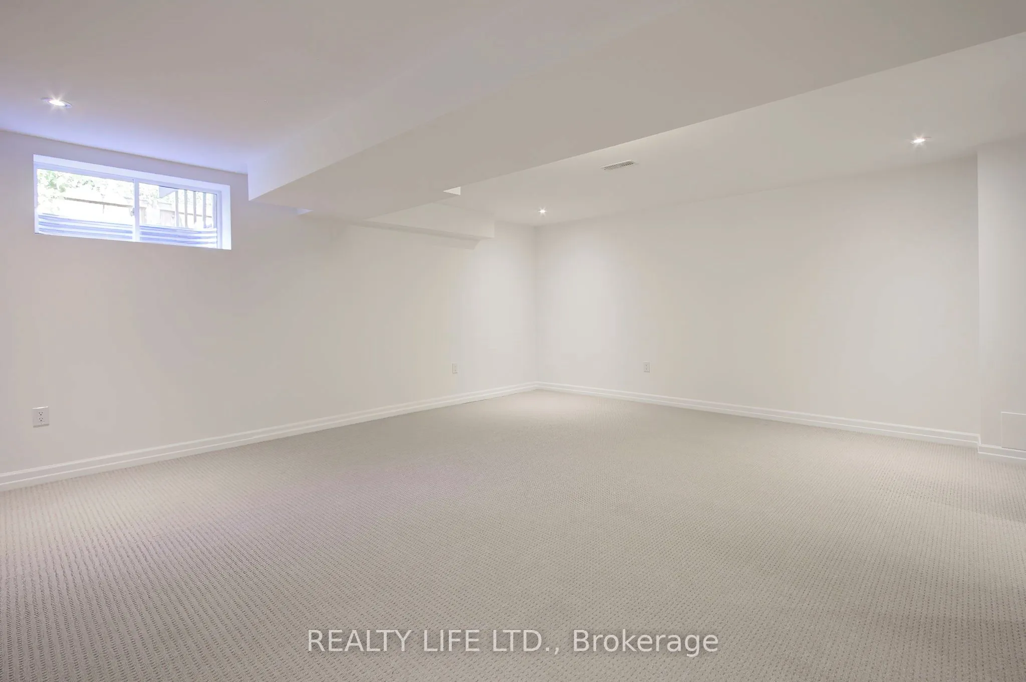1209 Owls Head Road