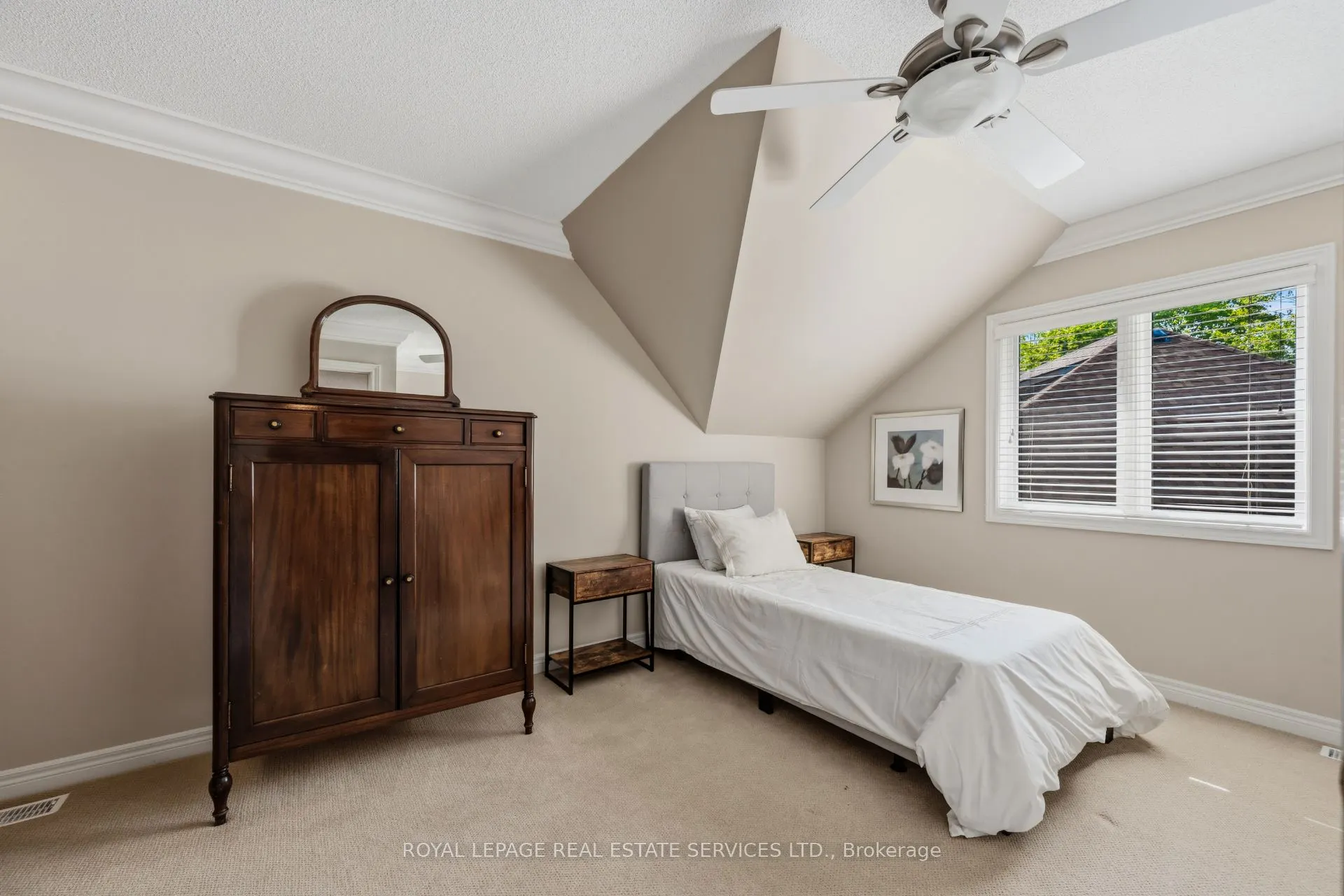 2130 Dickson Road #10