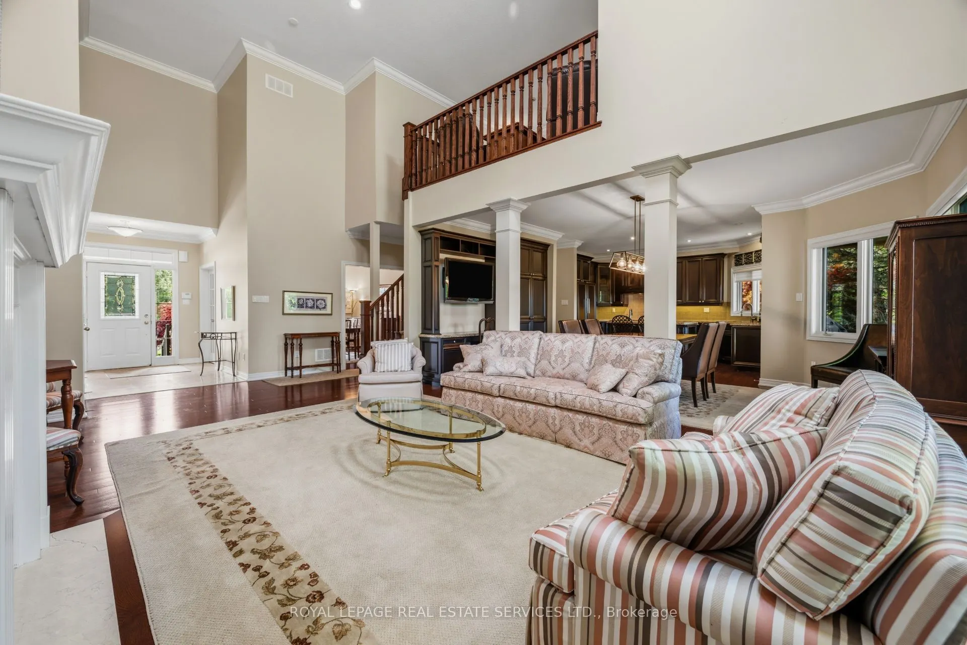 2130 Dickson Road #10