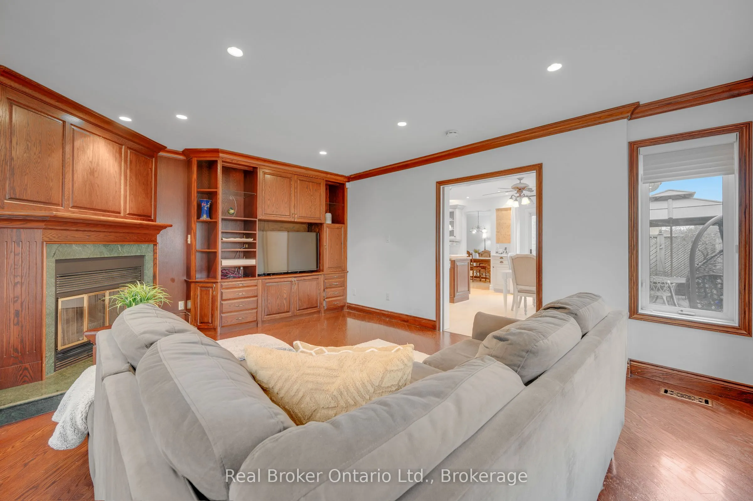 6366 Miller's Grove