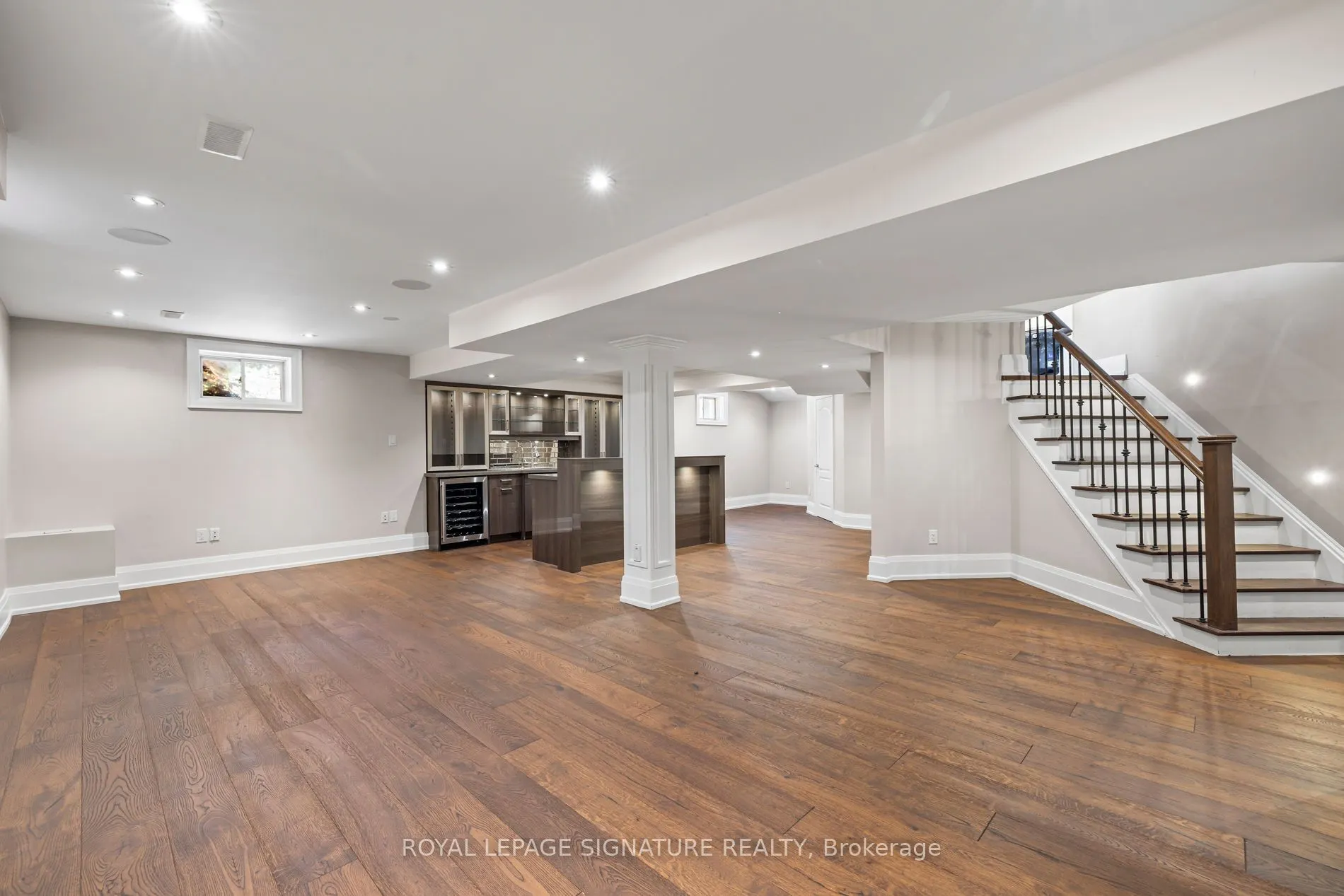2480 Upper Valley Crescent