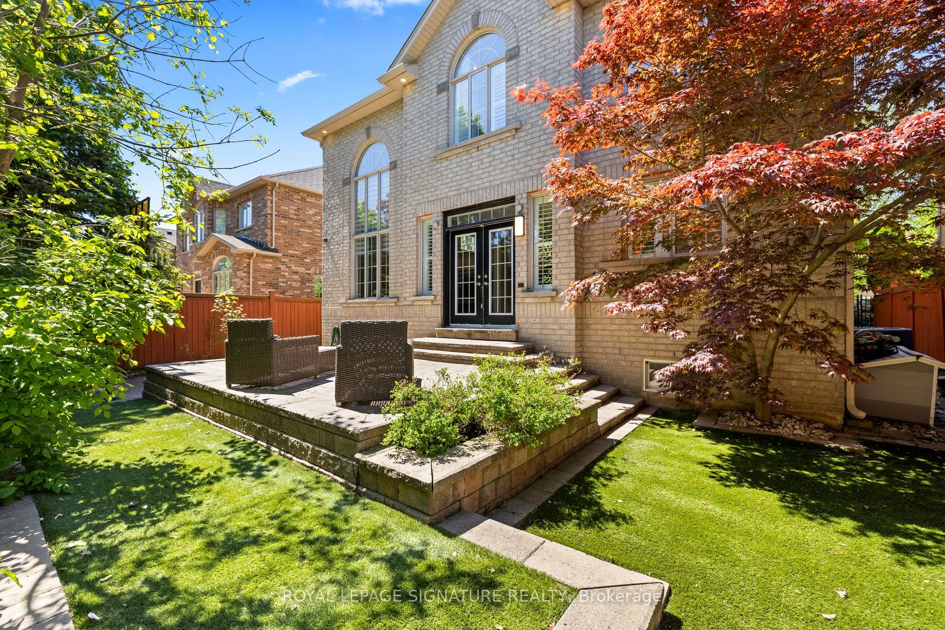 2480 Upper Valley Crescent