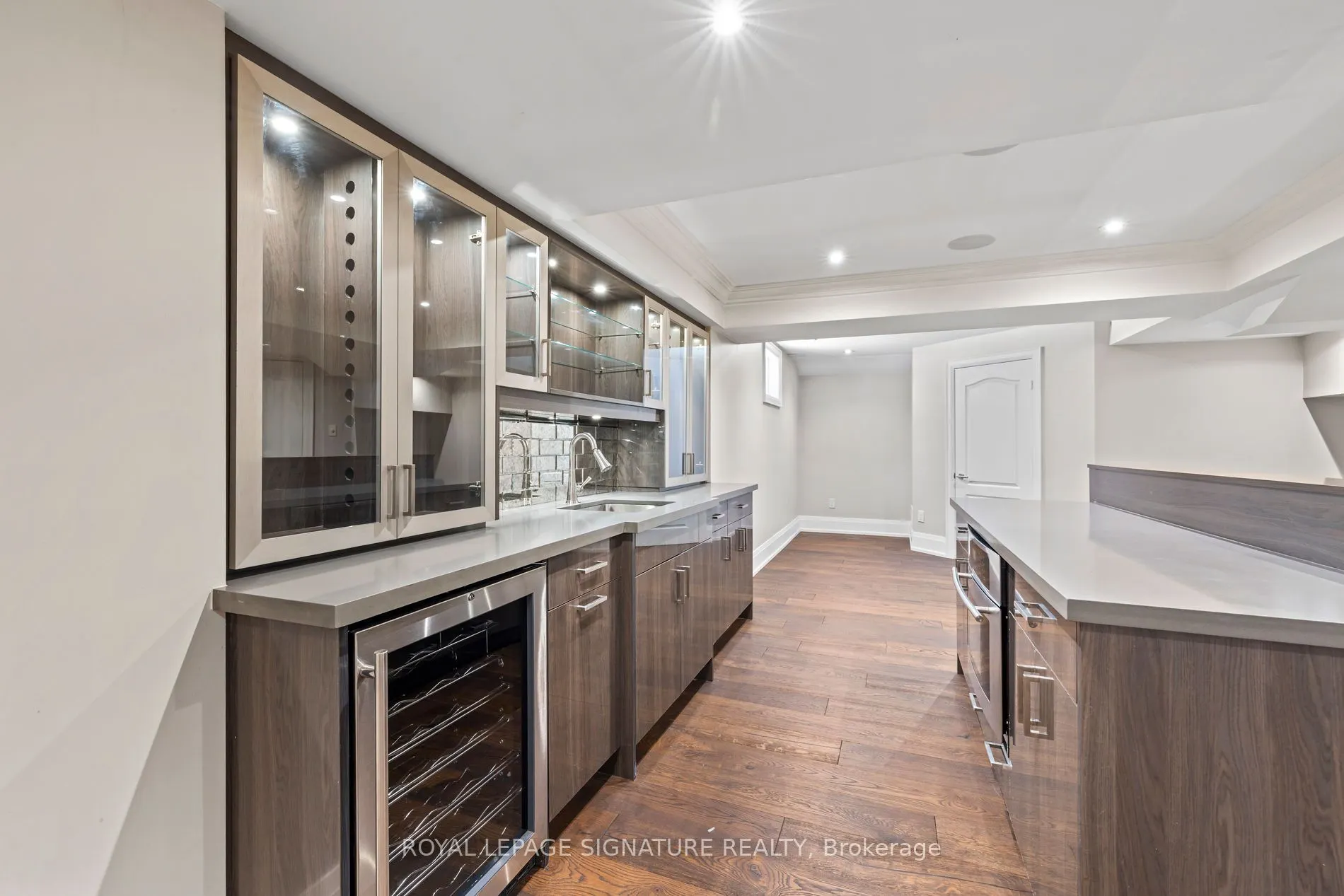 2480 Upper Valley Crescent