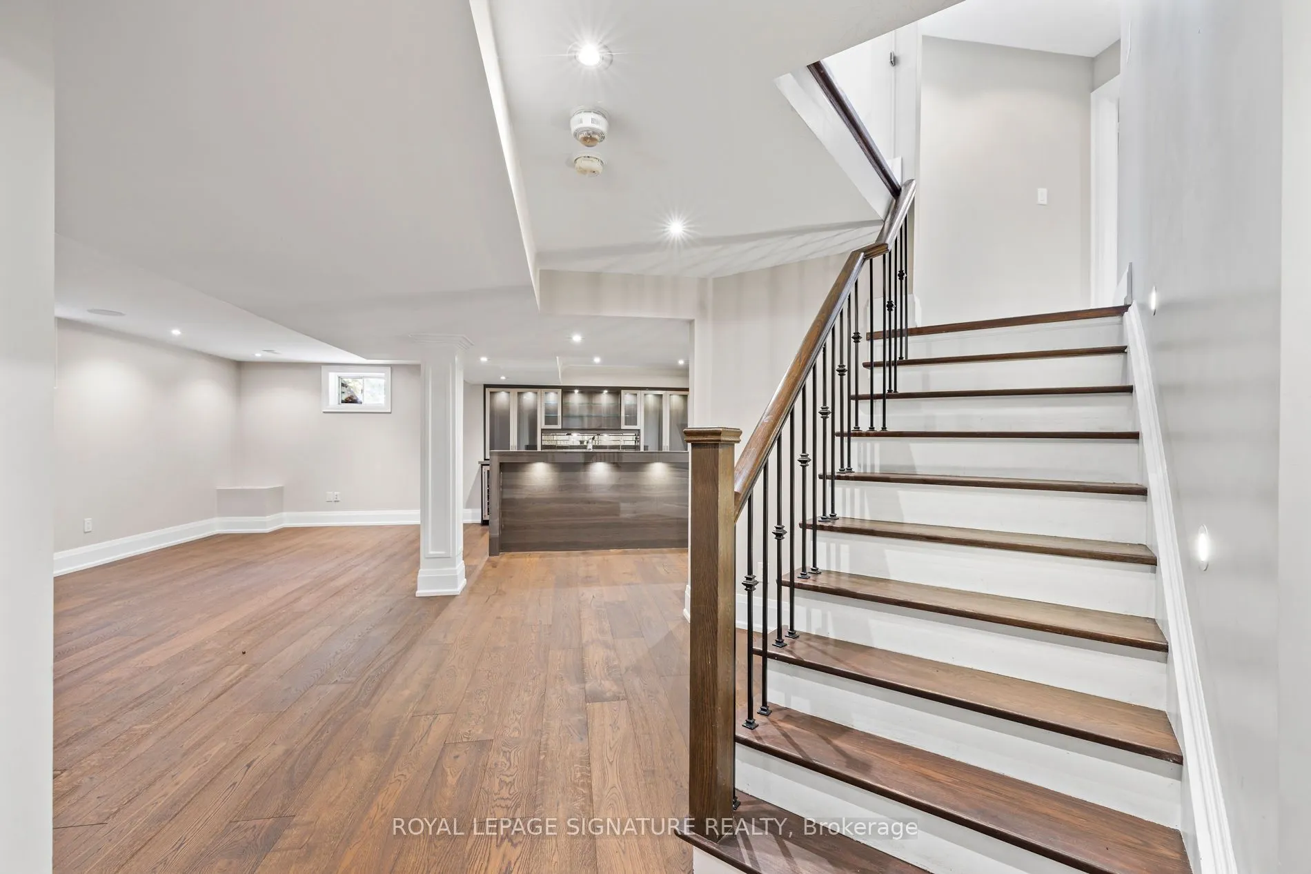2480 Upper Valley Crescent