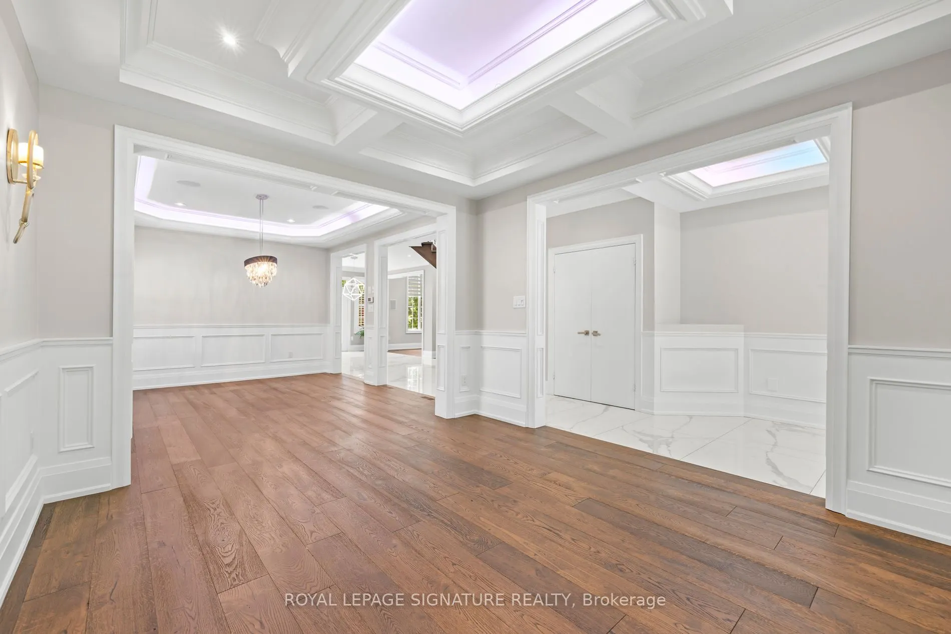 2480 Upper Valley Crescent