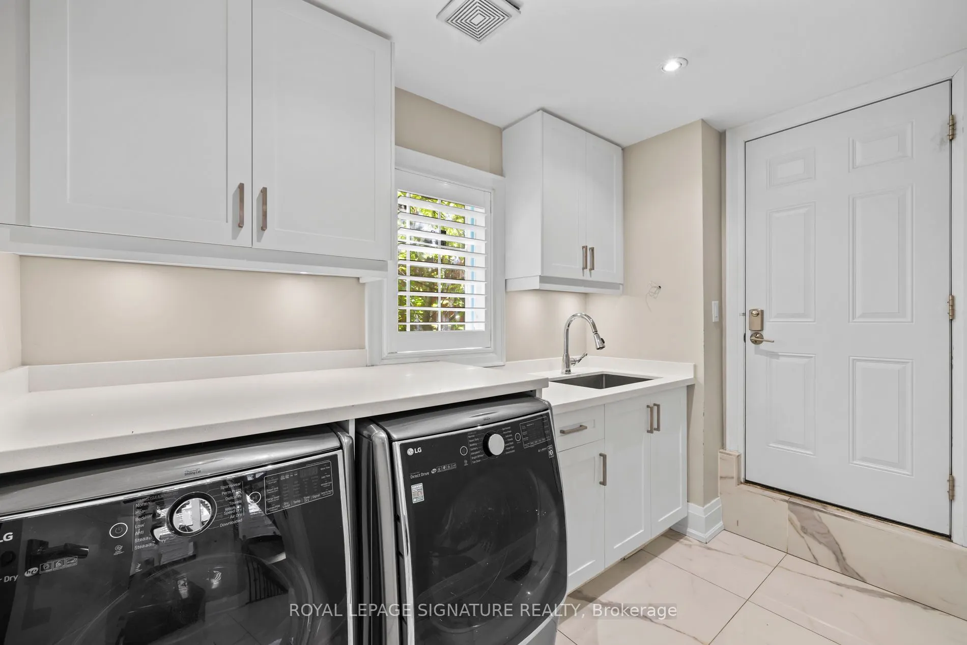 2480 Upper Valley Crescent