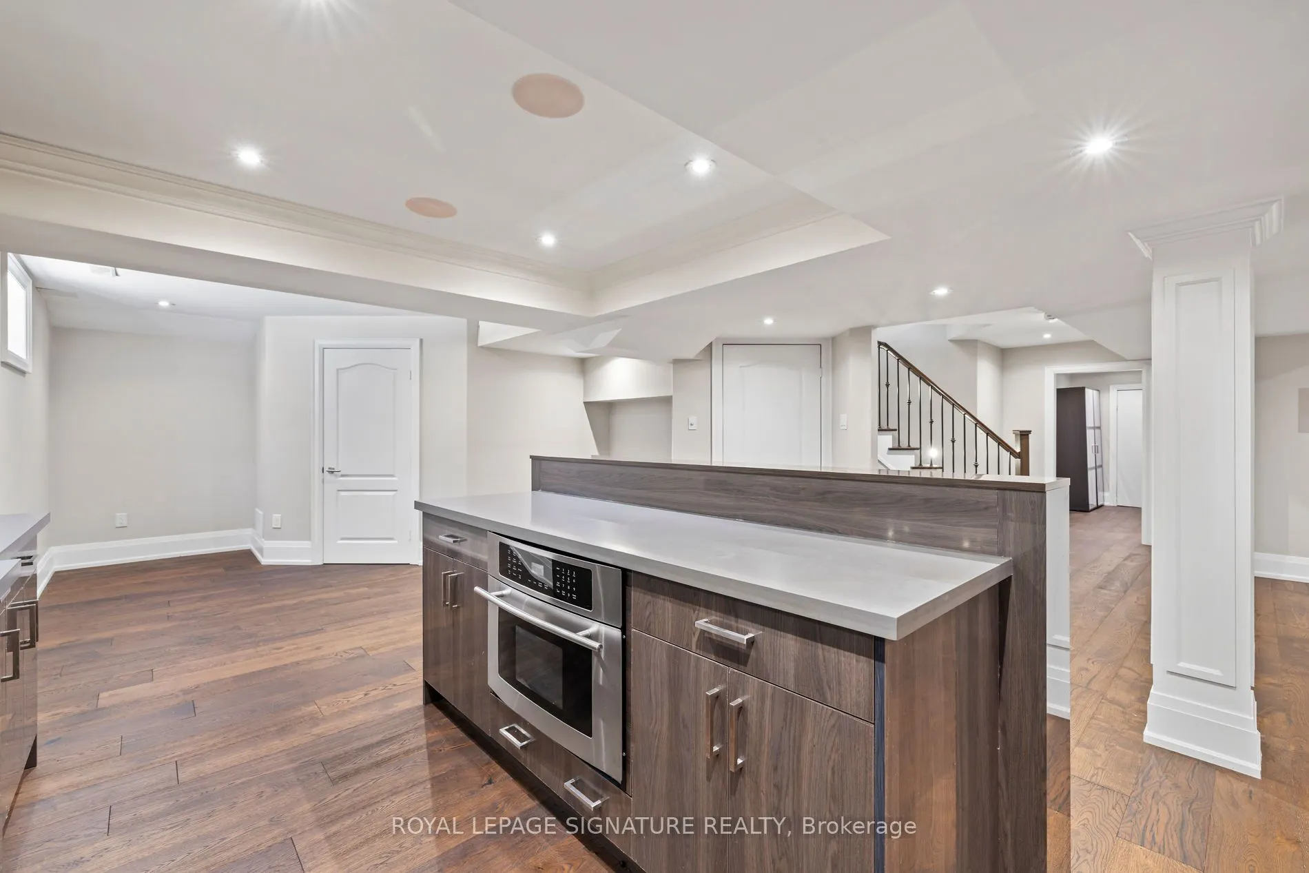 2480 Upper Valley Crescent