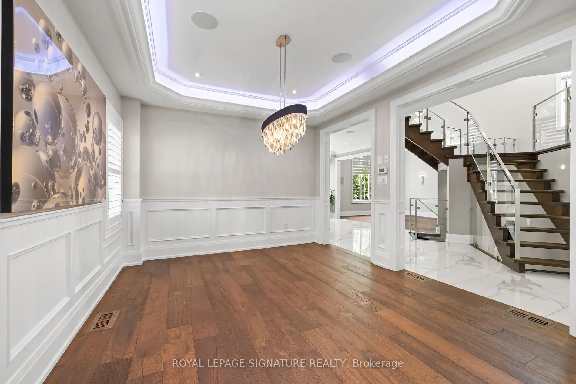 2480 Upper Valley Crescent